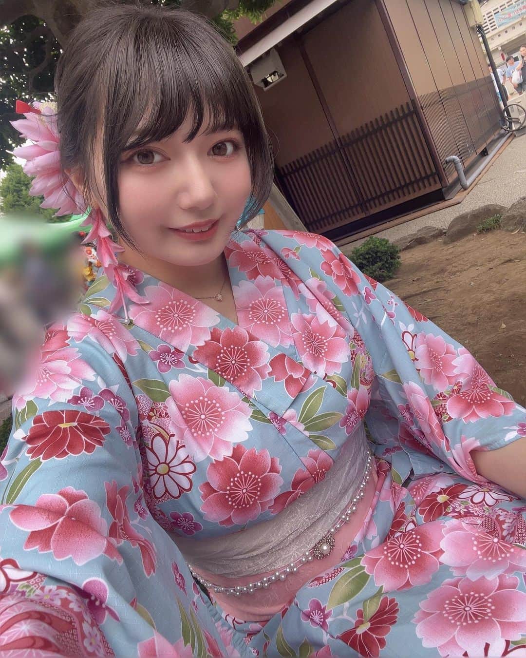のインスタグラム：「今日も浴衣撮影👘📷 . . . . . #神社 #japanesemodel  #モデル #グラビアモデル #ポートレートモデル #グラドル #グラビアアイドル  #idol  #japan #japanese #japanesegirl #asia #asiangirls #asian #asianmodel #girls #model  #浴衣  #kimono #modelshoot #modelphotography  #아이돌　#데일리　#셀카　#일본 #bodypositive  #japaneseidol #偶像  #撮影会 #art」