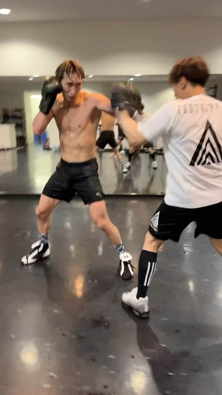 安保瑠輝也のインスタグラム：「無農薬100%で進化中。木村覚悟しとけ🔪 @clubes_boxing」