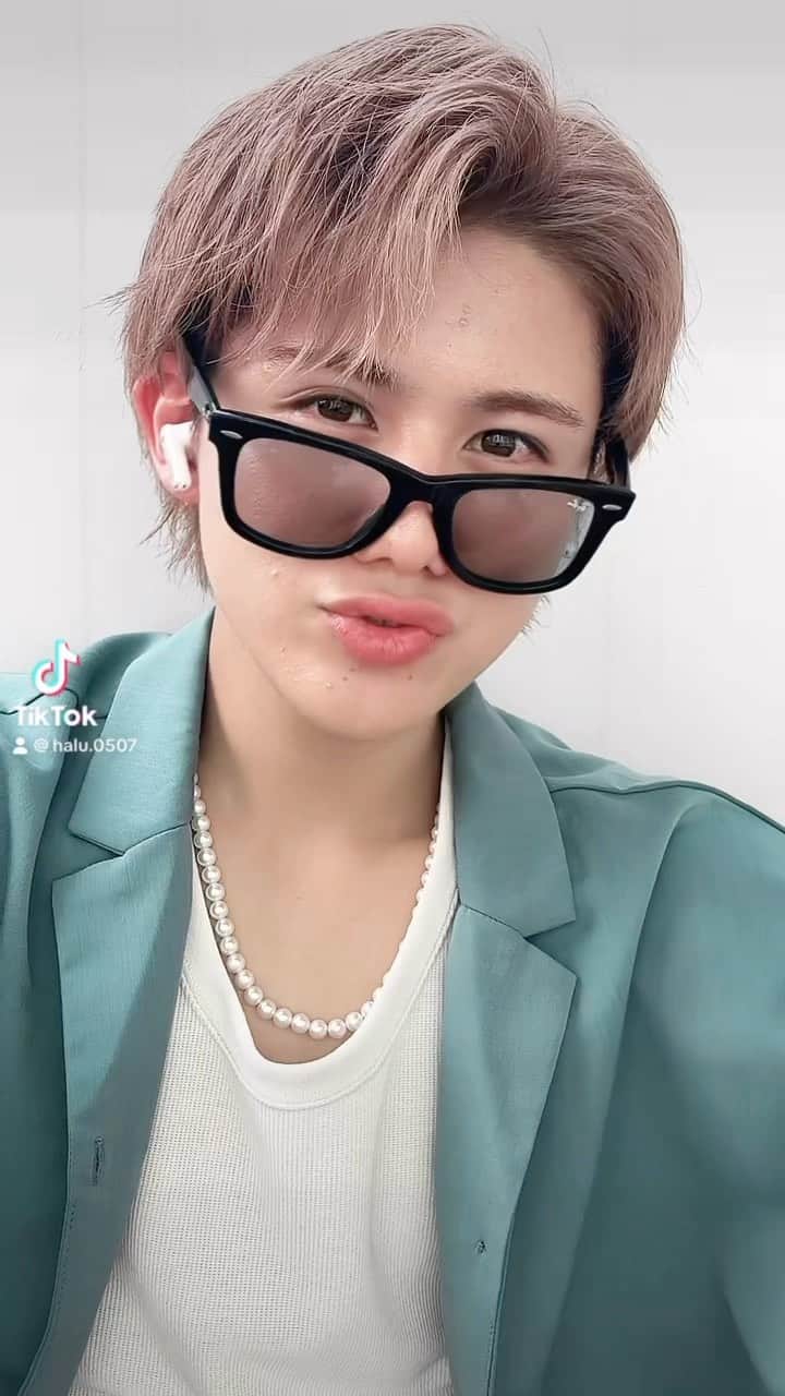 のインスタグラム：「How old are you?? #fyp #asia」
