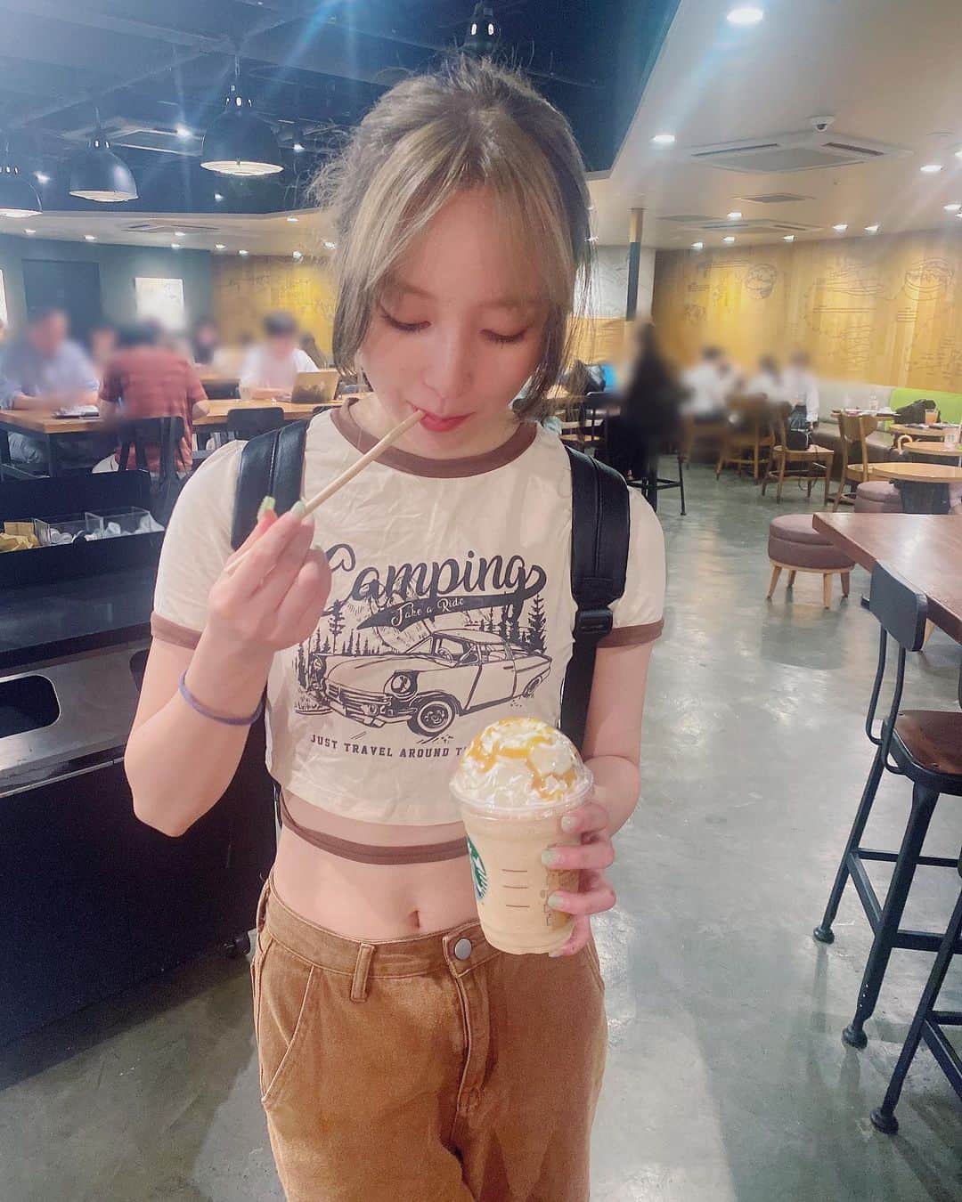 のインスタグラム：「生クリーム増量しててずるいね？☹️」