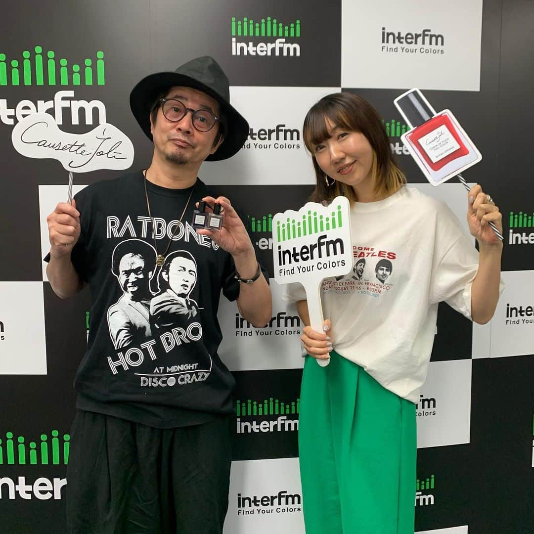 InterFM897のインスタグラム：「2nd Sun 13:35- Causette.Joli presents Radio Beauté on Lazy Sunday   7/9は、怒髪天（@dohatsuten1020）増子直純さんをゲストにお迎えしました。  今年3月に発売されたアルバム「more-AA-janaica」について、来年40周年を迎えるバンドへの思いや情熱の根源、さらに、Causette.Joliがオフィシャルサポーターを務めるフジロックの魅力についてなど様々なお話を伺いました。  聞き逃した方は、ぜひradikoで聞いてださい🔊Podcastでも配信中です！  「CausetteJoli presents Radio Beauté 」とは… "指先から花、咲う" 日本製ネイルブランドCausette.Joliとともに、いまを輝く人たちをゲストに迎え、自分流のライフスタイル＝「私らしい”美しさ”」を考えていくスペシャルコーナー。輝かしい毎日を過ごすためにゲストが日々意識・実践していることや、暮らしのヒントなどについてお話を伺っていきます。  プレゼント情報🎁 増子さんが選んだ2023年夏の限定色【YUUDACHIGUMO YOUKA】とレギュラーカラーの【NATSUSORA ENTEN】、そしてFUJI ROCK FESTIVAL’23 オフィシャルサポーター参加記念限定カラー【NAEBANOSORA 23 SHUGYOKU】、ベース、トップコートの5本セットを3名様へプレゼントします！  詳細はInterfm HPをチェック✅  #causettejoli #interfm #lazy897 #怒髪天 #増子直純 #もうええじゃないか #全国ツアー #WORLDBAKACLASSIC決勝 #フェス #フジロック #ライフスタイル #プレゼント #ネイル」