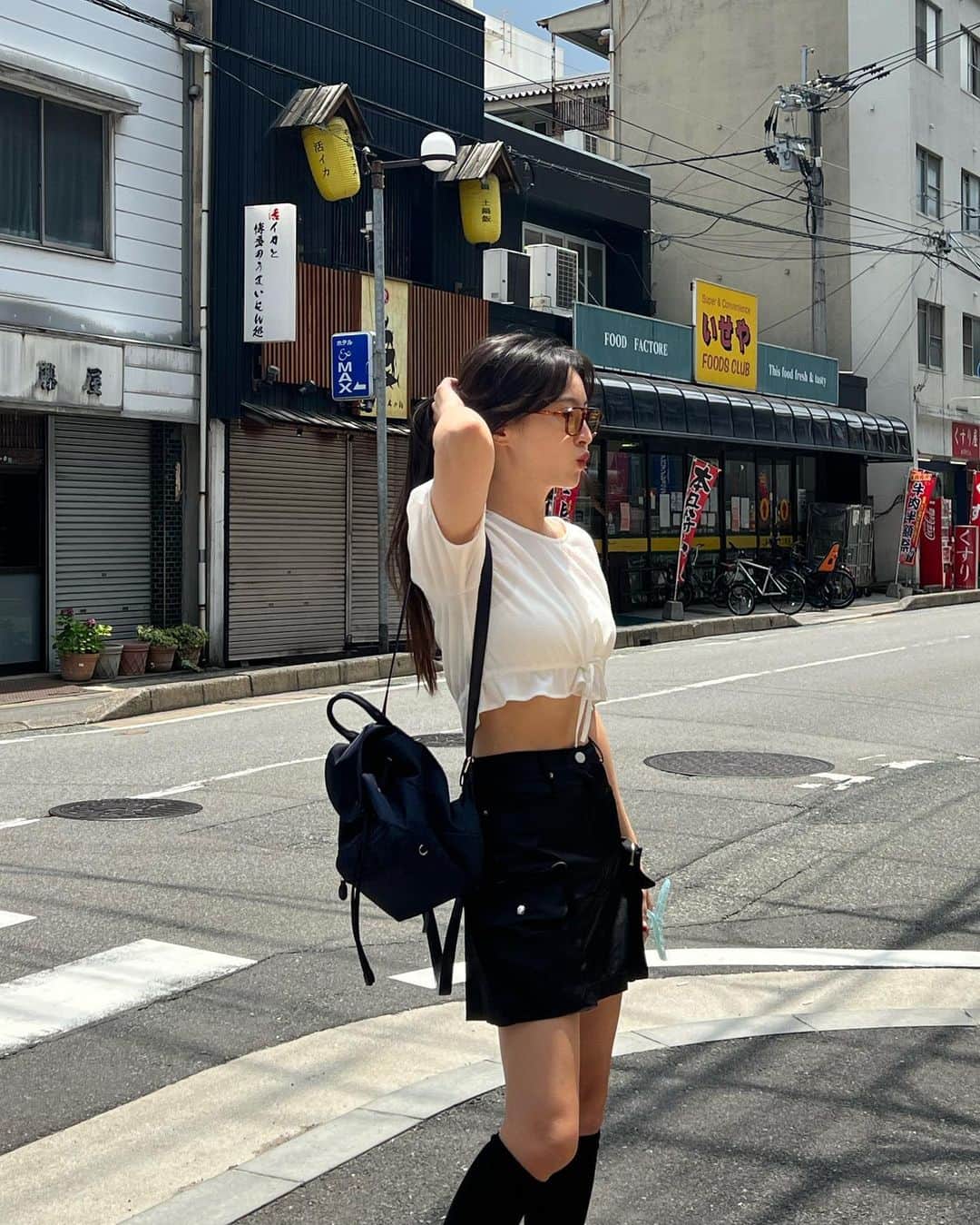ジャング・ウネ・サングのインスタグラム：「여 행 룩 💓」