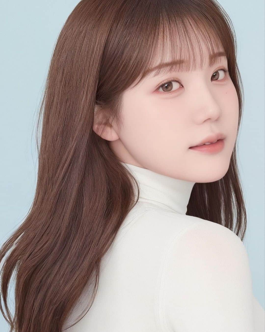 青木歌音のインスタグラム：「私の写真からAIプロフィールを作ってもらったんだけど誰これ別人じゃんwww」