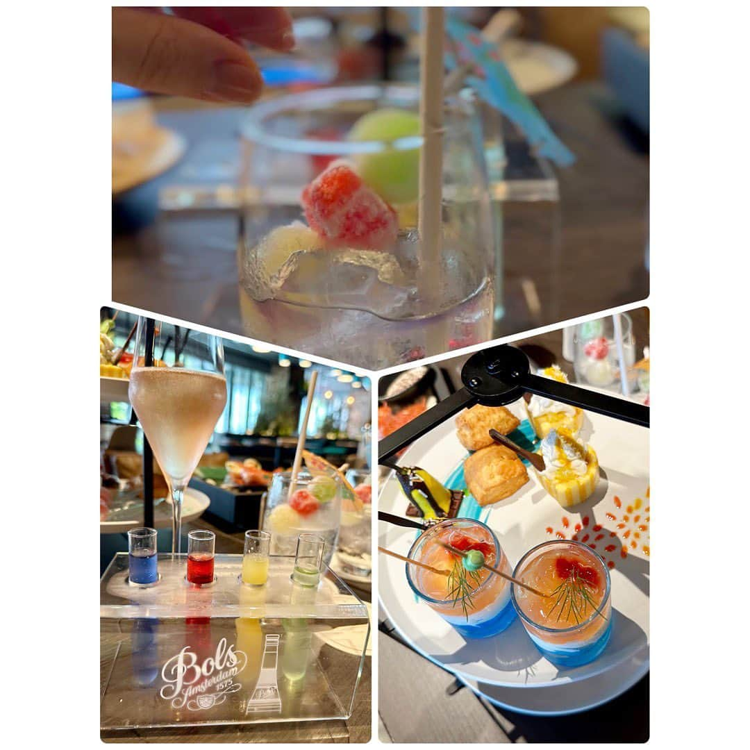 永末まゆさんのインスタグラム写真 - (永末まゆInstagram)「「トロピカル・アフタヌーンティー~Shiomi Matsuri~」🌻🫖🍹🍰  久しぶりの浴衣💕子どもたちにも甚平を着せて、日本の風物詩を賑やかに表現した“Shiomi Matsuri”がテーマの「トロピカル・アフタヌーンティー」に行って来ましたー👘✨  アートなホテルの中にあるレストラン#タイドテーブルシオミ 🎨  2人の子連れでお祭り、そして浴衣って私にはハードルが高いけど、ホテルの中なら意外と大丈夫だった😭💕スタートしたばかりのアフタヌーンティーなので、空いているのもポイント高い。  スタッフさんたちもほんっっっとうに良い方ばかりで、普段子連れだと気を使ってしまい過ぎる私もリラックスできました😭  肝心のアフタヌーンティーは、 スタイリッシュに仕上げたセイボリーの全10品。ガラス管に入ったドリンクを自分で調合するウェルカムドリンクや、屋台で食べれる焼きそば風やチョコバナナ🍌など、楽しめる内容。20種類の飲みものがフリーフローで楽しめるのも魅力的🎯 さらに、夏祭り気分を盛り立てる“狐のお面”などの貸し出しも！  レストラン内は本当に広く雰囲気の異なるスペースが一面に広がるので、子ども連れにはもちろん、デートや女子会など、どんな人とでも楽しめこと間違いなし💕    【トロピカル・アフタヌーンティー∼Shiomi Matsuri∼】  120分制、ドリンク（20種）90分の飲み放題付き。   -料金-  ■アフタヌーンティーのみ　  平　日 ：1名¥4,400  土日･祝：1名¥5,100   ■アフタヌーンティー＋乾杯スパークリング1杯  平　日 ：1名¥4,900  土日･祝：1名¥5,600  (消費税とサービス料13%が含む) ・ ・ ・  @tokyobayshiomi_princehotel 　#東京ベイ潮見プリンスホテル 　#タイドテーブルシオミ 　#潮見でヌン活 　#タイドテーブルでヌン活  #アフタヌーンティー東京 #子連れアフタヌーンティー #潮見 #潮見カフェ #東京子連れカフェ #アフタヌーンティー好きな人と繋がりたい #浴衣女子 #甚平ベビー」7月9日 14時24分 - nagasuemayu