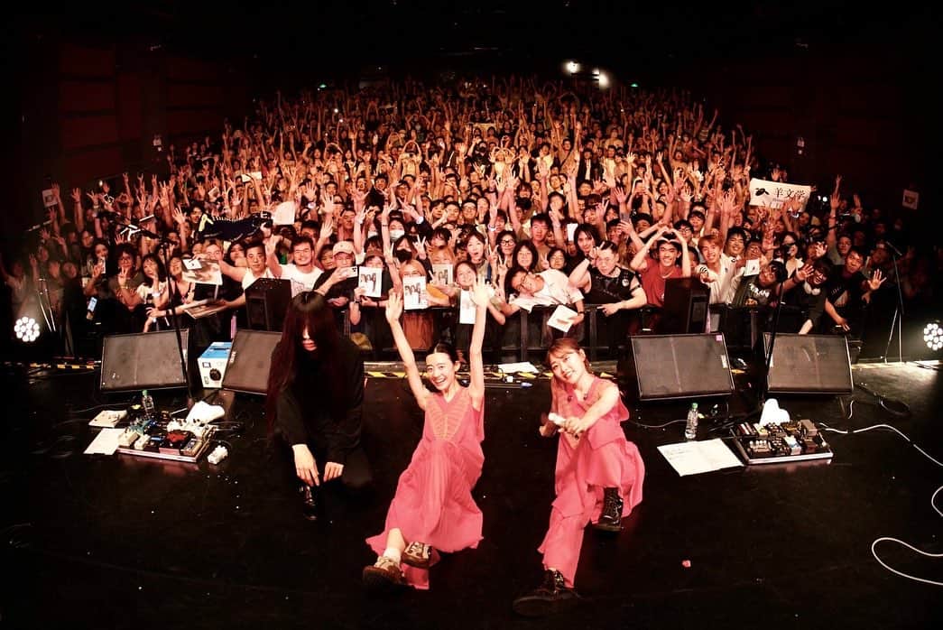 羊文学のインスタグラム：「Thank you for coming!  日程：2023年7月8日（土） 会場：瓦肆VAS SHANGHAI オープニングアクト：#跳大海  Photo by 鬼鬼  🐏　🌊」