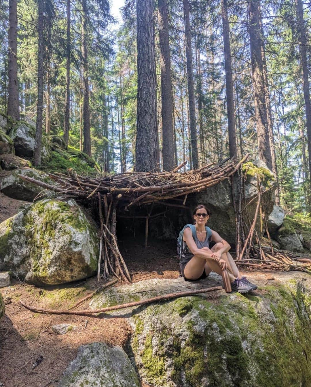 Leslie Camila-Roseさんのインスタグラム写真 - (Leslie Camila-RoseInstagram)「June 2023. More mountains. More glaciers. More joy.  Adventuring at home in the Alps. (And scooting for the glacier project 🎥🎙️ )   Pictures of me : credit @matthewdavies_dov 📸    #alps #glaciers #glaciersdesalpes #montblanc #lacblanc #aiguillesrouges」7月10日 1時53分 - leslie_coutterand