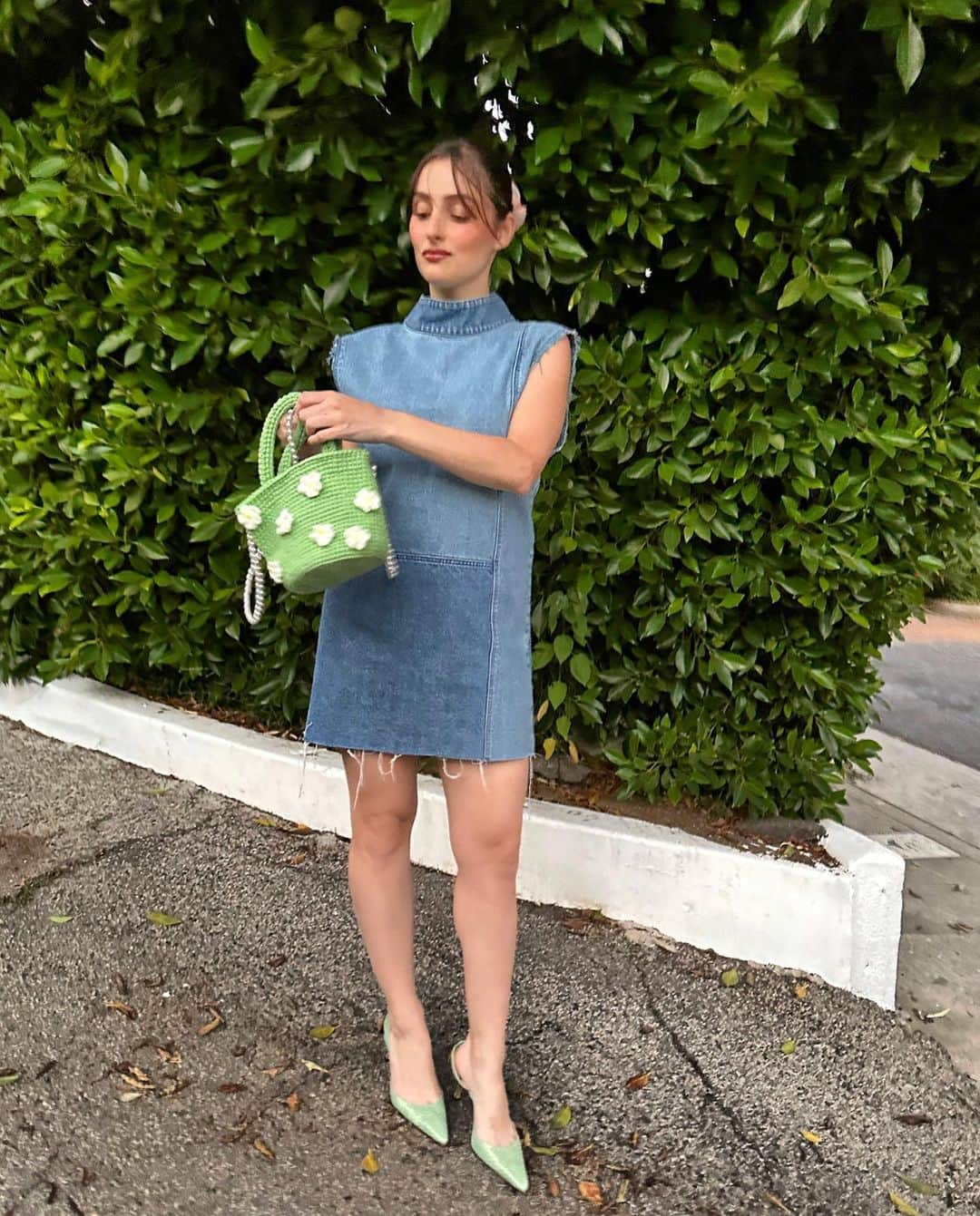 バンクスさんのインスタグラム写真 - (バンクスInstagram)「Made a nasty beat. Put on a girly dress. Gemini Feed 🎶🌈💚」7月10日 1時54分 - hernameisbanks