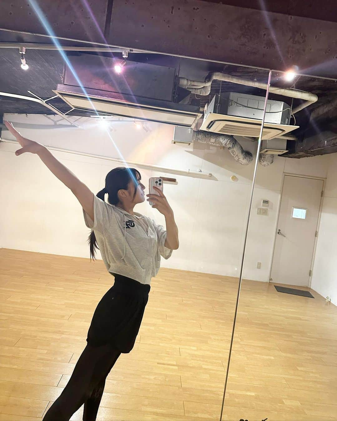 蒼木るいさんのインスタグラム写真 - (蒼木るいInstagram)「ダンス練習してきました！！ いいお知らせができるように頑張ります！！！🥺❤️  #ダンス #器械体操 #体操女子 #体操競技　#grl購入品 #グレイル購入品 #grlコーデ #grl #グレイルコーデ #rimowa #gu #guコーデ」7月10日 0時36分 - rui__aoki__