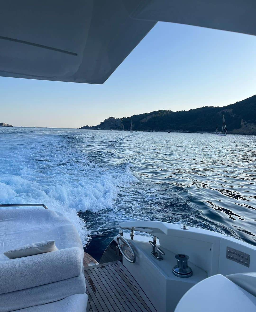 パオロ・ギリオーネさんのインスタグラム写真 - (パオロ・ギリオーネInstagram)「Boat day🌅」7月10日 0時38分 - paologhiglio