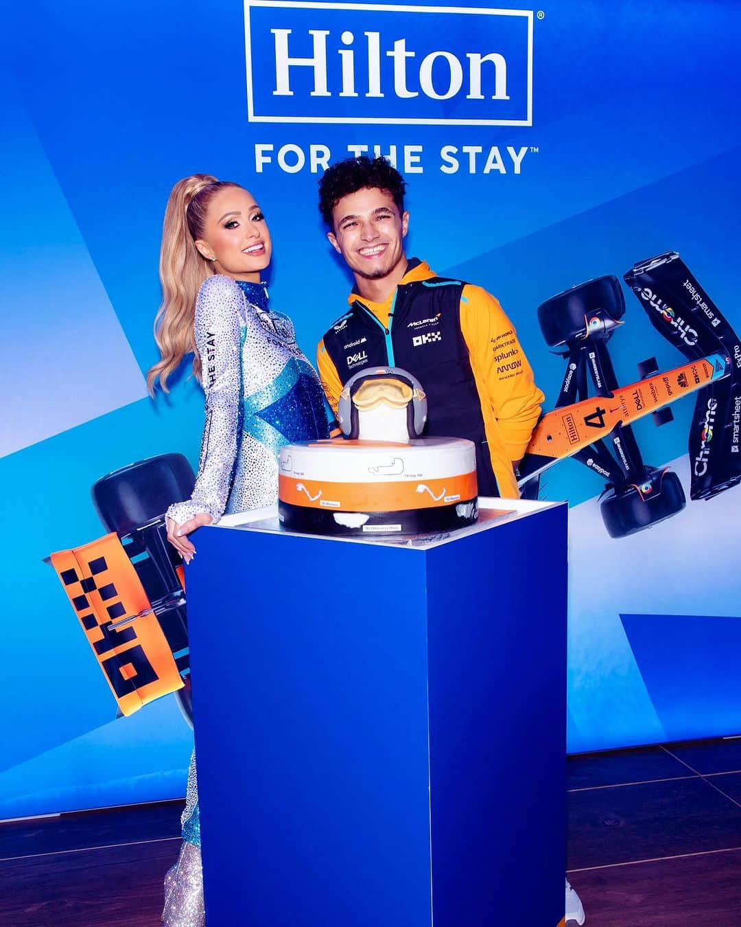 パリス・ヒルトンさんのインスタグラム写真 - (パリス・ヒルトンInstagram)「Awesome time at the British Grand Prix 🇬🇧 @Mclaren X @Hilton event celebrating @F1 with my friend @LandoNorris. So proud of him, he deserves all his success. Not only is he a legend on the track, he's also incredibly kind, down to earth, and cool.☺️🏎️🔥 Keep #Sliving bro!🙌」7月10日 0時40分 - parishilton