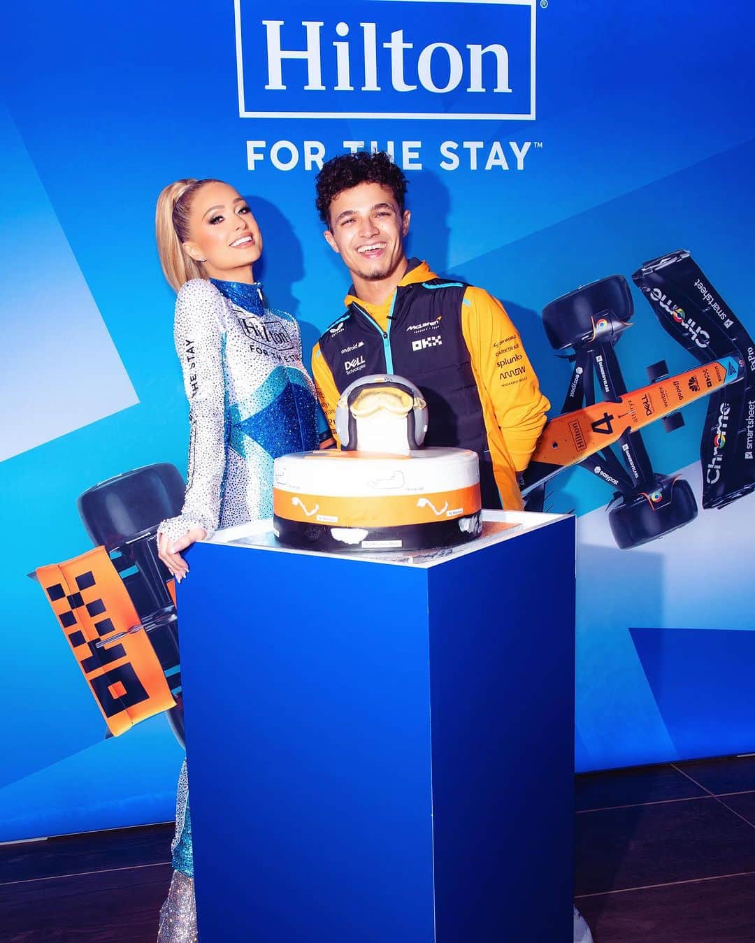 パリス・ヒルトンのインスタグラム：「Awesome time at the British Grand Prix 🇬🇧 @Mclaren X @Hilton event celebrating @F1 with my friend @LandoNorris. So proud of him, he deserves all his success. Not only is he a legend on the track, he's also incredibly kind, down to earth, and cool.☺️🏎️🔥 Keep #Sliving bro!🙌」