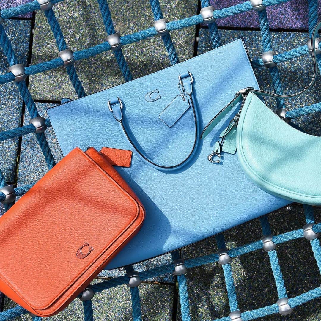コーチのインスタグラム：「We won’t judge you if you want to come play in our new summer colors. It’s something different, something fun! Be bold. #CoachNY」