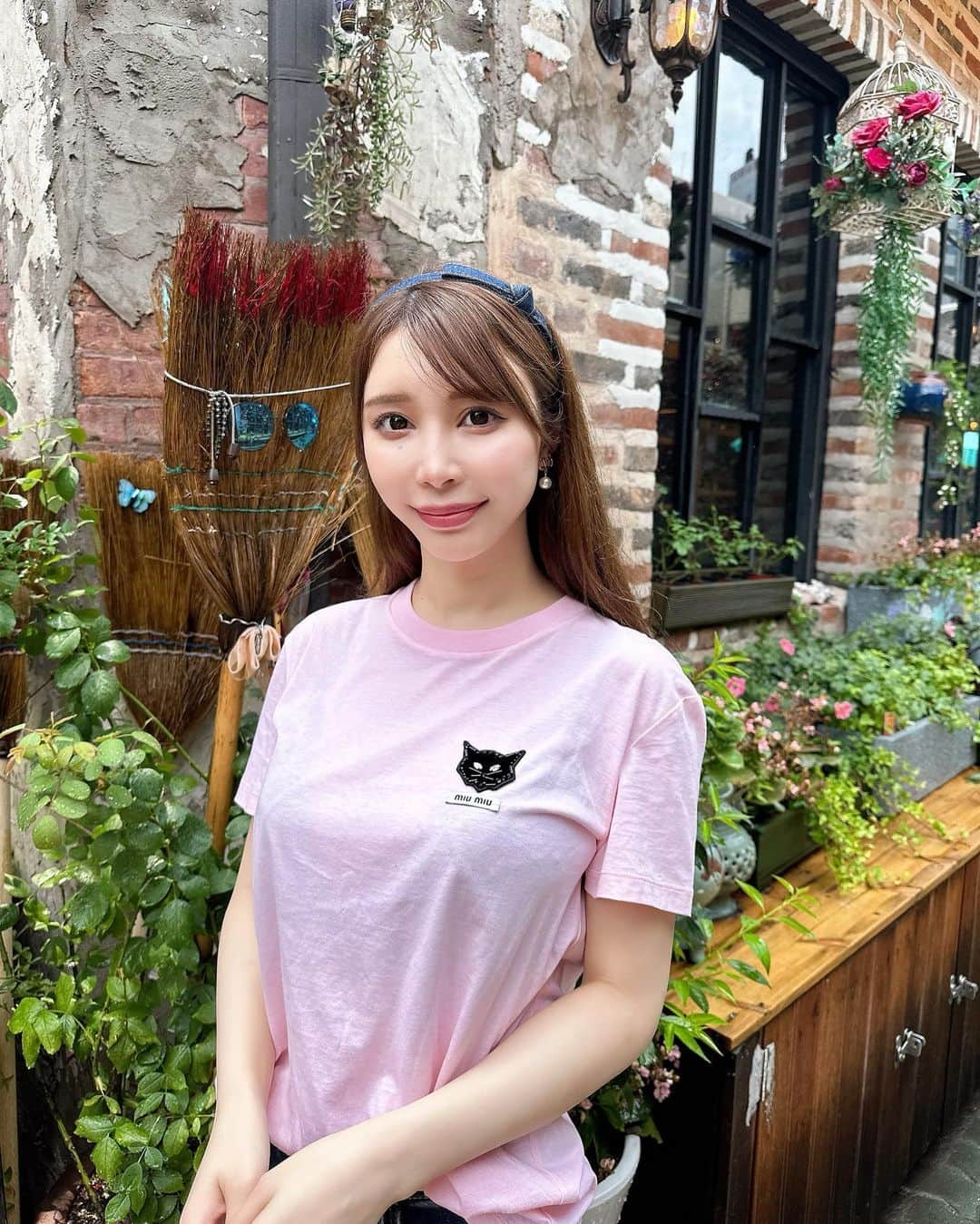 海里のインスタグラム：「cafeめぐり🇰🇷  #韓国カフェ #韓国旅行 #cafe」