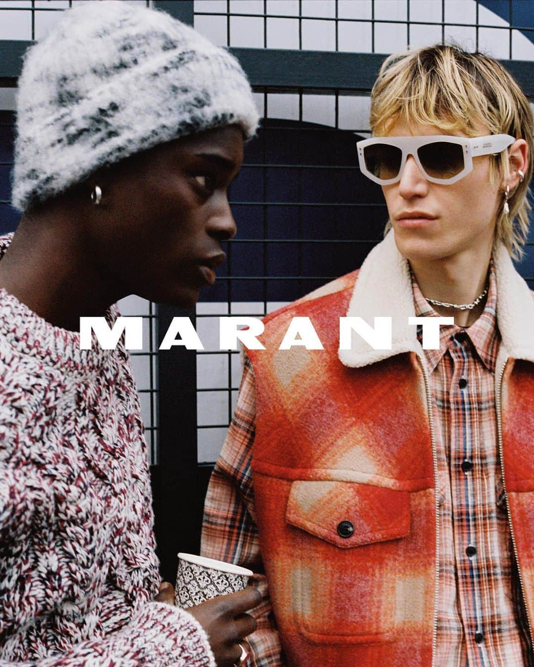 イザベルマランのインスタグラム：「Exploring the concept of a casual wardrobe. The first looks from the #MarantFW23 collection are here: click the link in bio to discover.  Photographed by @yanivedry1 and @ulrichknoblauch_  #IsabelMarant」