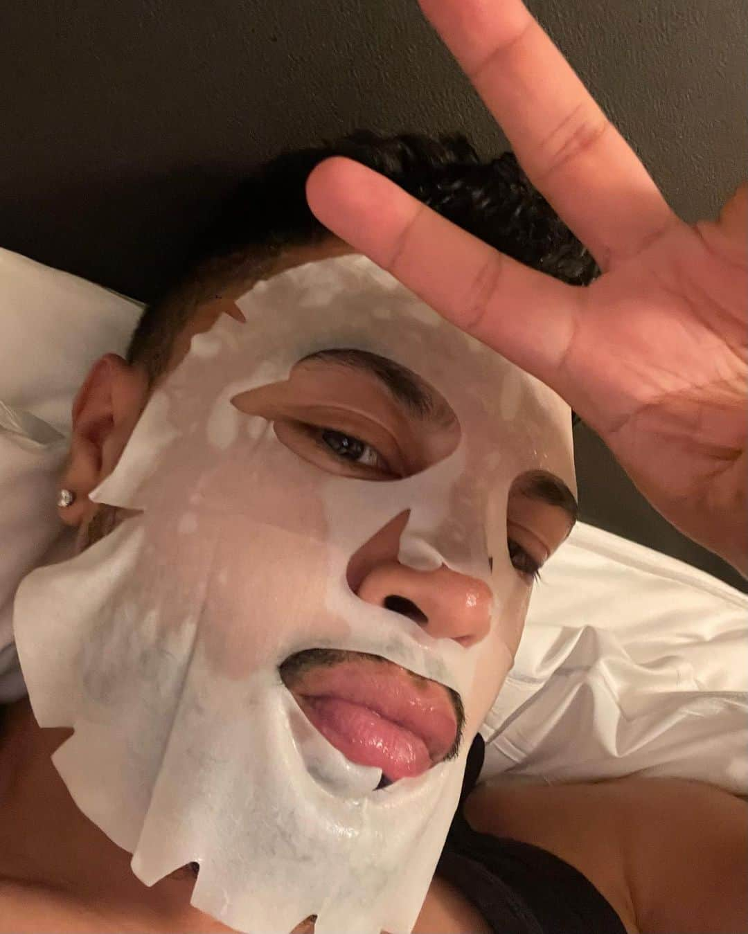 Alfredo Floresさんのインスタグラム写真 - (Alfredo FloresInstagram)「last few weeks in europe > 📸 🫧 🎂 ☕️ 🧖🏽‍♂️」7月10日 1時40分 - alfredoflores