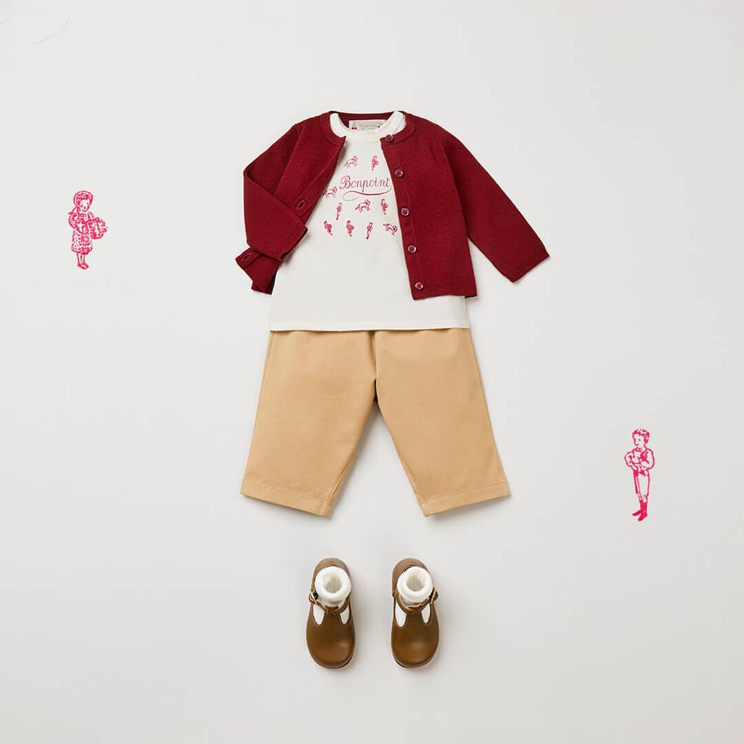 bonpointのインスタグラム：「New Bonpoint Pre-Collection 23 | Nobody puts baby in a corner.​ Our pre-collection t-shirt with its vintage print is also available for your little ones! Now, the gang can match! ​  #Bonpoint #NewCollection」