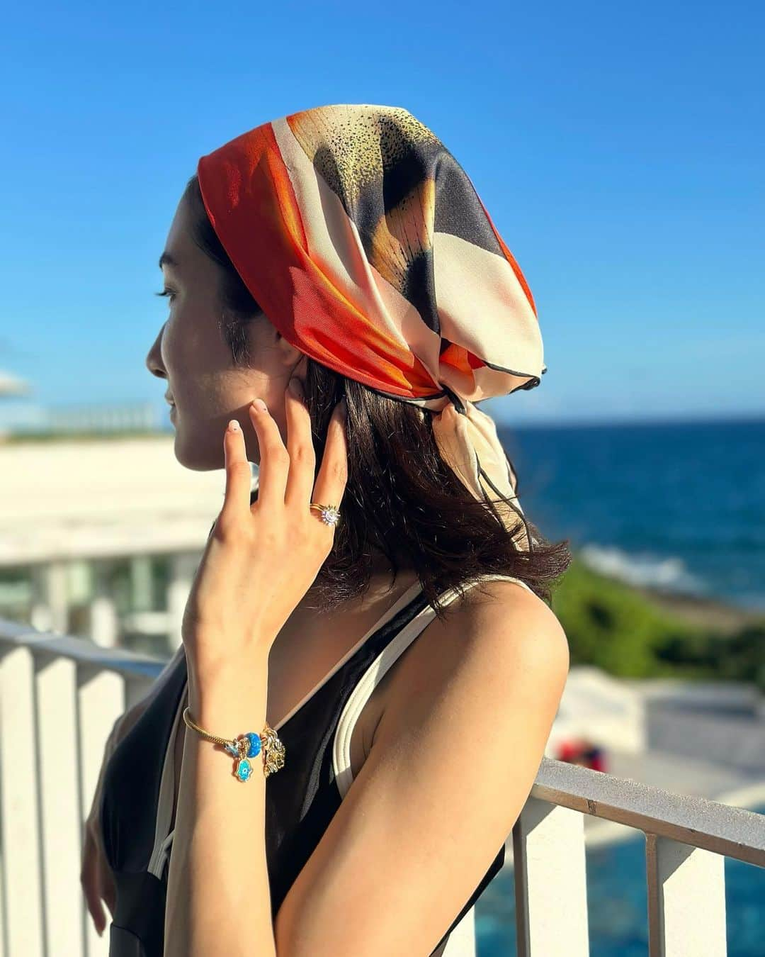 吉田沙世さんのインスタグラム写真 - (吉田沙世Instagram)「ocean blue, sunshine with @theofficialpandora 🐬✨  #SeekTheSun #MomentsWithPandora  #パンドラ #パンドラジュエリー #ShotForPandora #Ad」7月9日 17時04分 - sayobaby