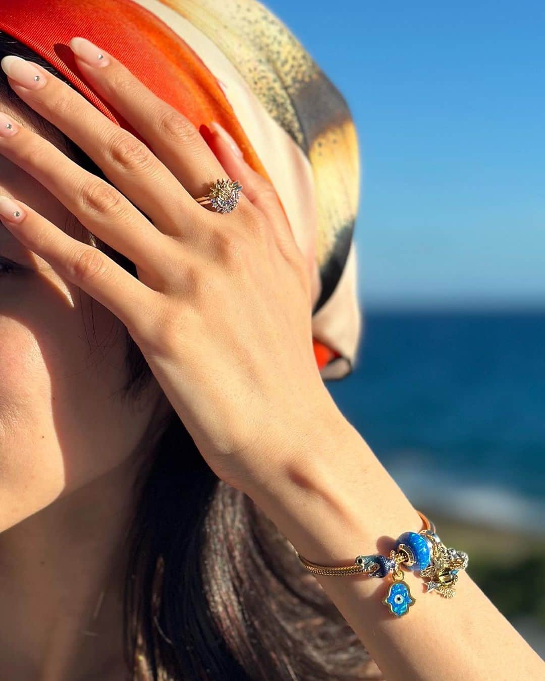 吉田沙世さんのインスタグラム写真 - (吉田沙世Instagram)「ocean blue, sunshine with @theofficialpandora 🐬✨  #SeekTheSun #MomentsWithPandora  #パンドラ #パンドラジュエリー #ShotForPandora #Ad」7月9日 17時04分 - sayobaby