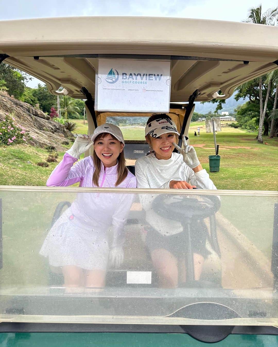 伊藤千晃さんのインスタグラム写真 - (伊藤千晃Instagram)「今年もまたハワイで、 @mmari0325 家族のお世話になっています。 本当にいつも良くしてくれる大好きな人達💕 ⁡ ゴルフを始めたのも、 実はマリナちゃんがきっかけなんだ⛳️😉 ⁡ 一緒に初のコースをまわってくれてありがとう🥰 ⁡ #ゴルフ女子  #ゴルフ初心者  #ハワイゴルフ  #このギャル感がたまらない」7月9日 17時39分 - kikichiaki