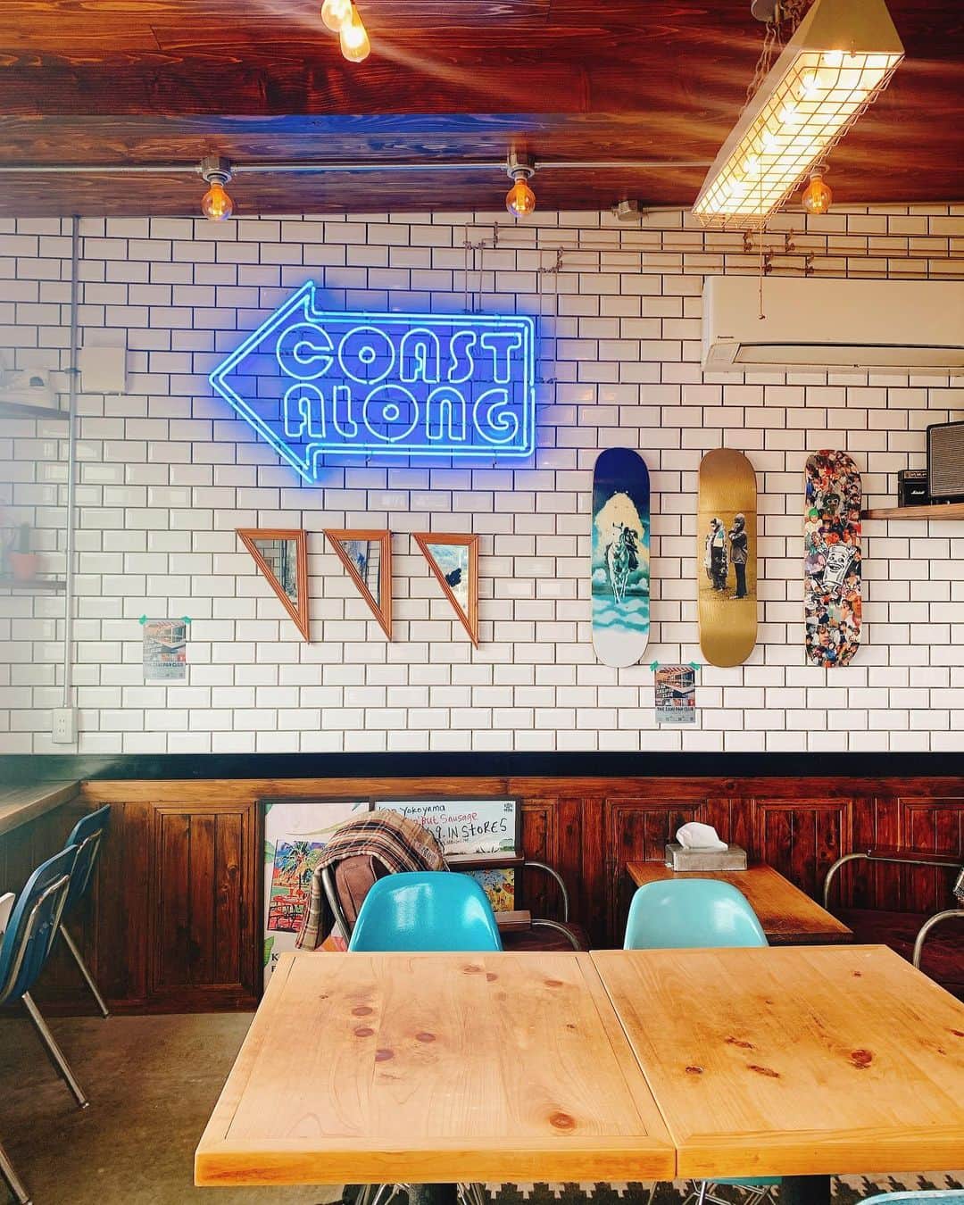 MariIryuさんのインスタグラム写真 - (MariIryuInstagram)「DOUGHNUTｰHOLIC🍩🦄 お隣のハンバーガー＆サンドの専門店「BAKE STUDIO OKAZAKI」さんでeat in🐥  time lagは1年くらい🦖 @doughnut_holic   📍香川県三豊市仁尾町仁尾乙274-12 父母ヶ浜沿い 🕔 11:00-17:00 （売り切れ次第終了）🫶  #ドーナツ #ドーナツホリック #香川 #父母ヶ浜 #香川旅行 #香川カフェ #香川グルメ #三豊市 #カフェ巡り #bakestudiookazaki #岡崎製パン所」7月9日 18時58分 - marty2367