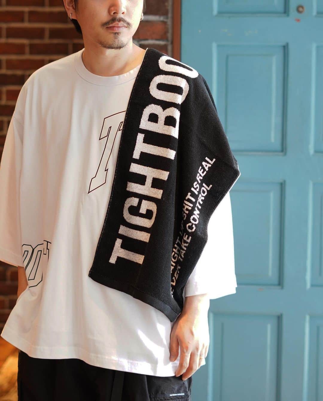 ARKのインスタグラム：「TIGHTBOOTH  LOGO FACE TOWEL ￥3,850- (tax  in)  #tightbooth #tightboothproduction  @arknets_official」