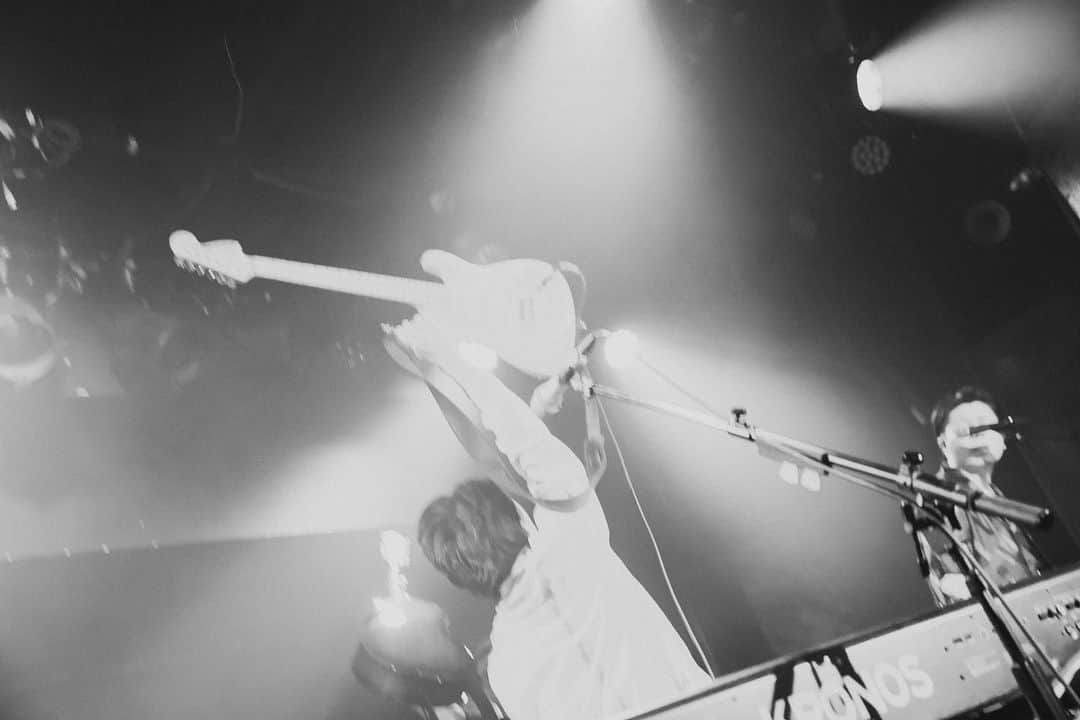 井上竜馬のインスタグラム：「SHE'S Tour 2023 "Shepherd" in 金沢 EIGHT HALL 2023.07.08  2年ぶりの金沢ワンマン。歌声デカくて最高だった、ありがとう！ 前半戦、残すは北海道2公演です。 待ってるよー！  📸 @tamaishingo22」