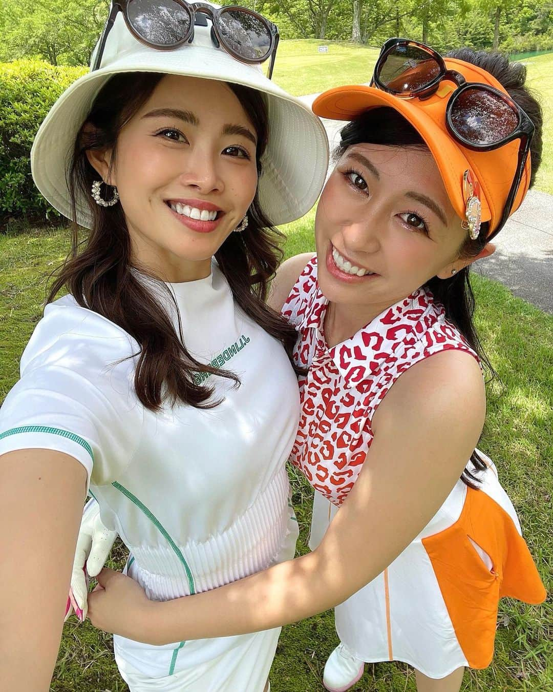 YUKAのインスタグラム：「@jlindebergofficial  @jlindebergjapan  ⁡ のこのウェア好評♡ 形が珍しくて可愛い☺️ この夏沢山着ます✌️ ⁡ @mee___golf とゴルフいくと、やぱり元気でますね😍 明日も楽しみな女子ゴルフ〜⛳️🏌️‍♀️ ⁡ #ゴルフ好き #ゴルフ #ゴルフラウンド #ゴルフ女子 #ゴルフ上手くなりたい #ゴルフスイング #ゴルフスイング動画 #ゴルフコーデ #ゴルフ男子 #ゴルフ好きな人と繋がりたい #ゴルフバカ #ゴルフ好きな人と仲良くなりたい #ゴルフウェア #おしゃれさんと繋がりたい #お洒落 #スポーツ好き＃フィラゴルフ #filagolf #golf #vg_fashion #golfstagram #golfwear #golfgirl #golfswing #골프여자#골프스타그램 #골프 #골프웨어  ⁡」