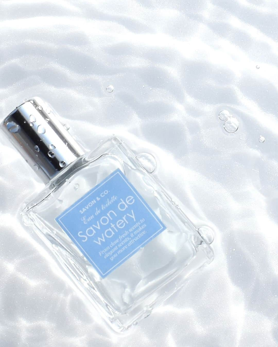 FRAGRANCYさんのインスタグラム写真 - (FRAGRANCYInstagram)「.  SAVON & CO.  サヴォンアンドカンパニー　ロールオンオードトワレ　 サヴォンドゥウォータリー 15mL/￥1,595(税込)  持ち運びサイズ 飛散しないロールオンタイプ  *⑅︎୨୧┈︎┈︎┈︎┈︎┈︎┈︎┈︎┈︎┈︎┈︎┈︎┈︎┈︎┈︎┈︎┈︎┈︎┈︎┈︎୨୧⑅︎*  #fragrancy #japan #fragrance #サヴォンアンドカンパニー  #サヴォンドゥウォータリー #オードトワレ #香りのある暮らし #香りのある生活」7月9日 19時50分 - fragrancy_online