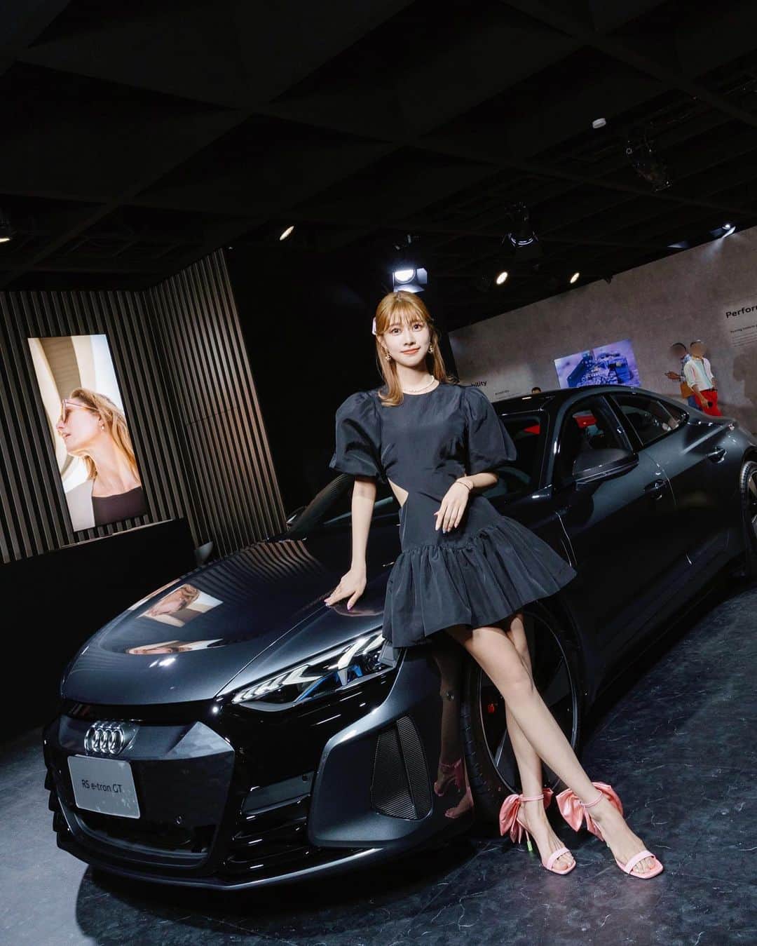 阿部マリアのインスタグラム：「愛上開車之後每天關注關於車子的報導 謝謝 @audi_tw 桑的邀請🖤 讓我實體體驗很新很時尚的車子們！被吸引到不行！ 我該買車了爹斯🙋🏻‍♀️🖤  #Audi #AudiTaiwan  #FuturelsAnAttitude #AudiHouseofProgress @rahilansariofficial」