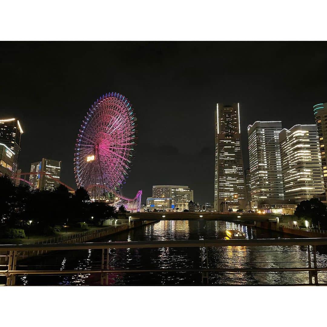小野彩香さんのインスタグラム写真 - (小野彩香Instagram)「横浜⚓️✨✨ いつか住んでみたい都市、個人的No.1です！ 綺麗な街の雰囲気にとても癒されます🌿 蒸し暑かったけど堪能できました☺️  #横浜 #赤レンガ倉庫 #夜景」7月9日 19時52分 - onoayaka_official