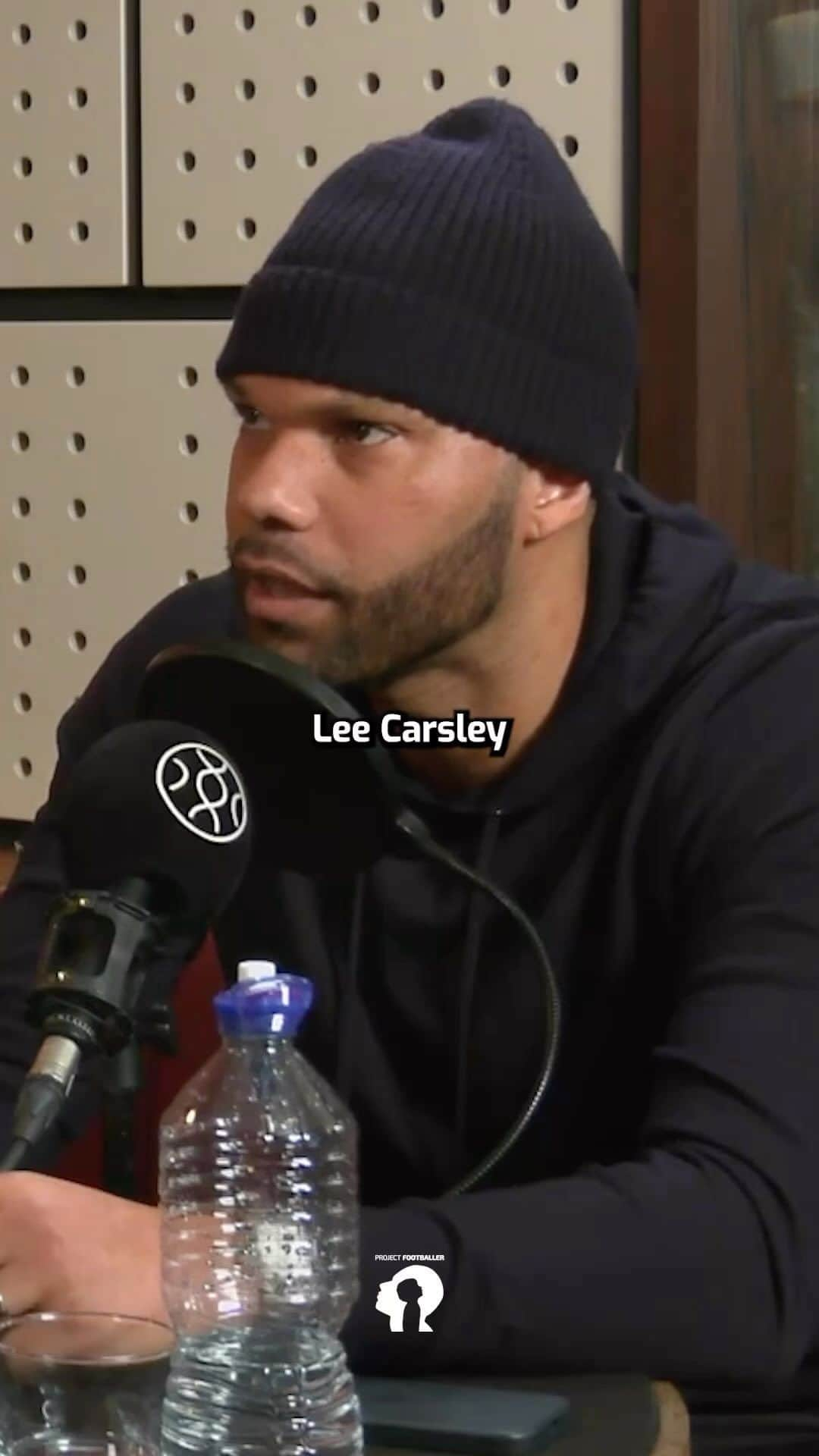 ジョリオン・レスコットのインスタグラム：「@joleonlescott said that he's never seen any coach have as good rapport and relationship with a group of players as Carsley with this England u21 group 👏🙏  (@projectfootballer)」