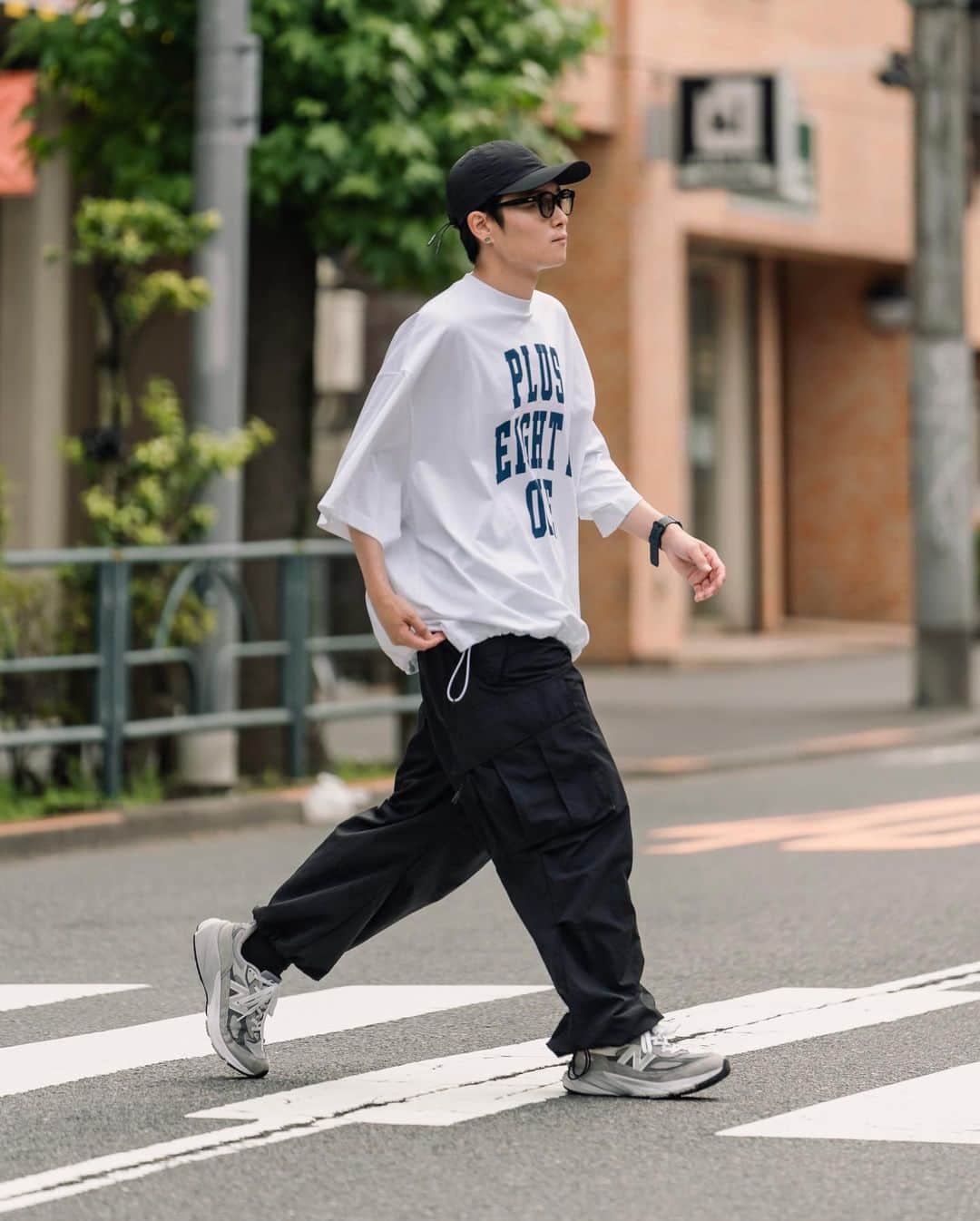 Ryoさんのインスタグラム写真 - (RyoInstagram)「Today's outfit🚶 @isness_official for @plus81.official 別注Tシャツ！ @yesgoodmarket で先行販売します！  全部で3色✌️  僕は全色買いました笑  cap : @the_clesste × @nozomikurokawa_official  tops : @isness_official for @plus81.official  pants : @the_clesste 23aw shoes : @newbalancelifestyle   #clesste #isness  #yuichitoyama  #newbalance」7月9日 20時10分 - ryo__takashima