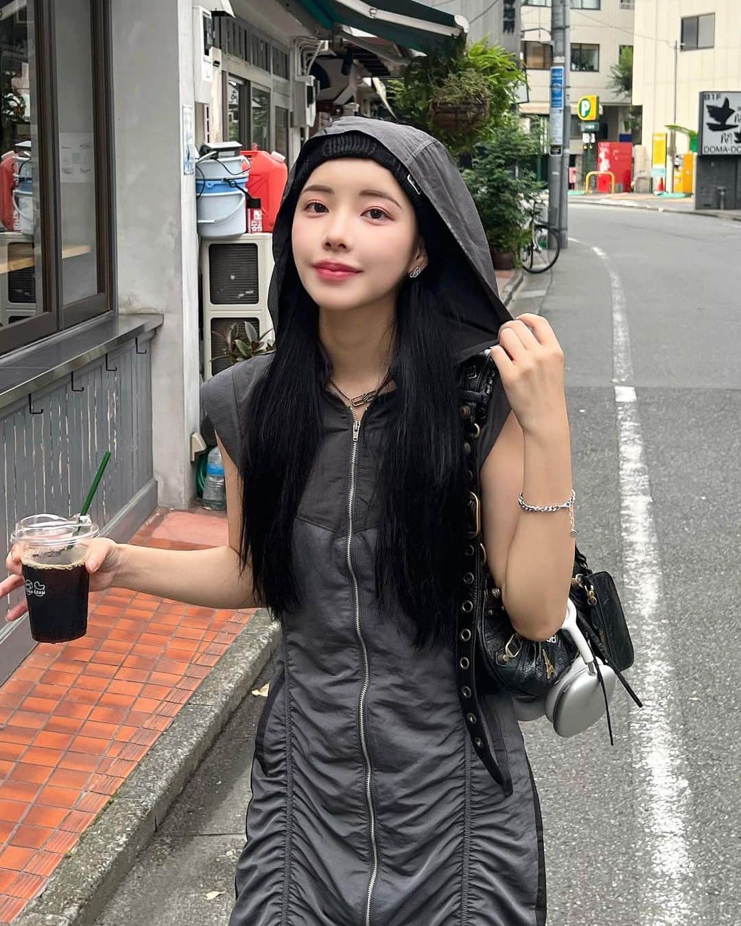 えみ姉のインスタグラム：「ㅤ タルト屋さんでケーキ買って帰った日曜日🧁 ㅤ どんな週末すごした？🤝🏻♡♡ ㅤ」