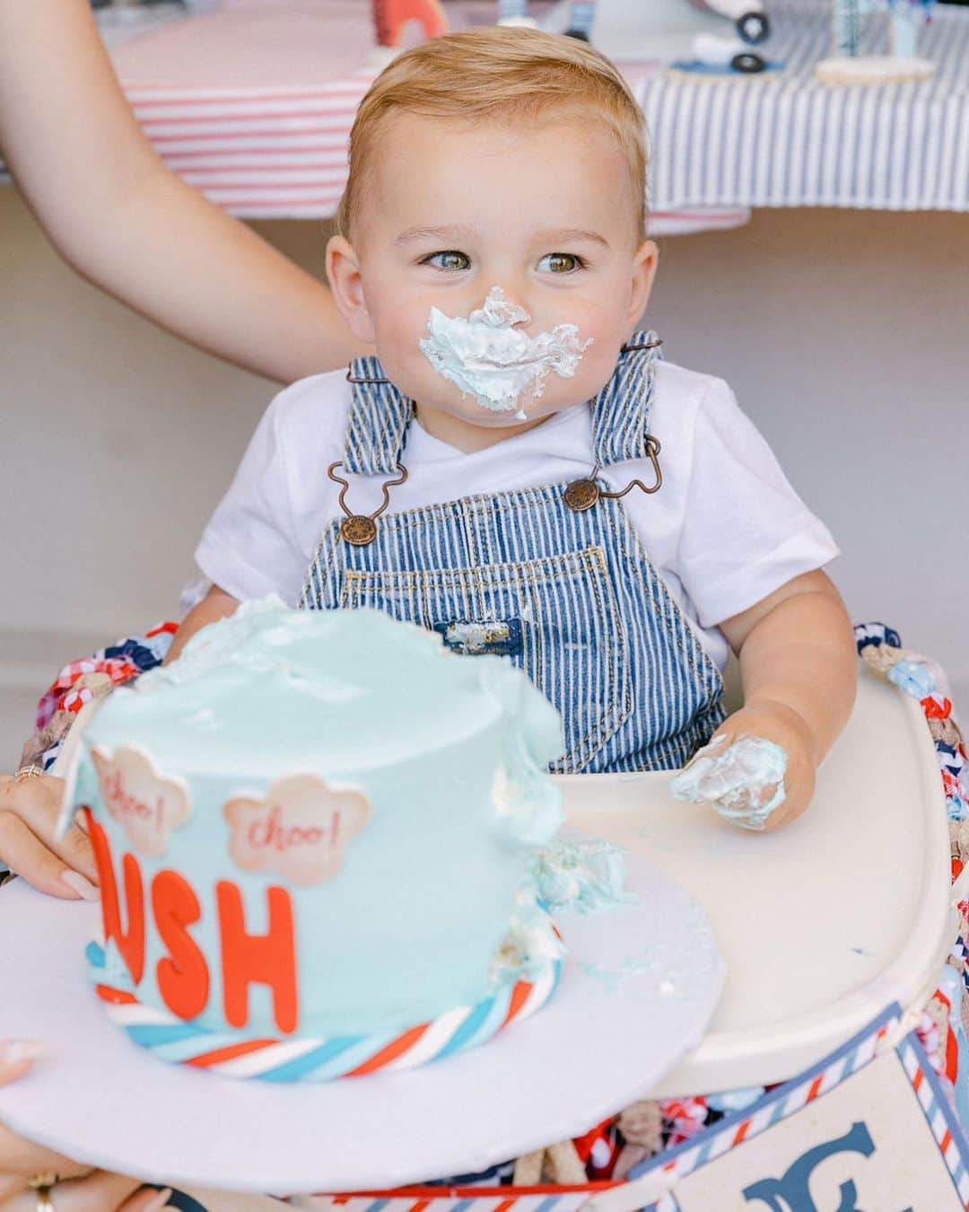 トリ・プラバーさんのインスタグラム写真 - (トリ・プラバーInstagram)「We had the best time celebrating our baby boy turning 1 last weekend! Thank you to everyone who came to celebrate and make it so special!  @balloonandpaper  @vanessatierneyphoto  @dipd_n_dripd  @macandivy  @gourmeletas  @sweetesbakeshop  @thecappuccinoman  @sendintheclownsla」7月10日 1時59分 - toripraver