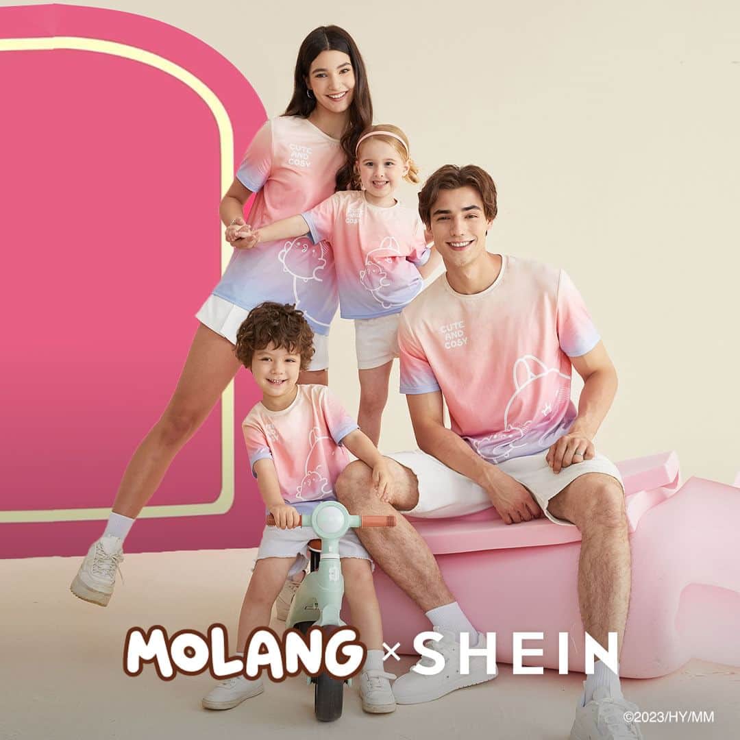 SHEINのインスタグラム：「Get ready for some family twinning moments! Our family-matching outfits from #SHEINXMolang are here to make your family outings extra special. Whether it's a picnic, a day at the beach, or a fun adventure, dress up in picture-perfect styles that showcase your love. Embrace togetherness and make memories that will last a lifetime. 💛👨‍👩‍👧‍👦  🔎16933555 16042532 16042512 16933901 16042537  #SHEINXMOLANG #MOLANG #SHEINCollabs #SHEIN #SHEINforAll  *Available globally」