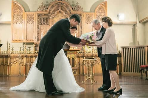 マリエール山手さんのインスタグラム写真 - (マリエール山手Instagram)「. Vow Renewal . .  バウ・リニューアル。 20年前、ここマリエール山手で挙式されたお二人。 大切な節目に改めてお互いへの愛を誓い合い、家族へ感謝を伝えるセレモニー。 素敵な家族にスタッフも感動。  「marriageに#yell を」 マリエールスタッフは皆様の結婚を応援しております \皆さまの写真投稿お待ちしております💍/  @marriyell_yamate をフォローして 『#マリエール山手 』のタグをつけて ステキなお写真をアップしてくださいね . . . ✔︎関連アカウント . 👗衣裳専門アカウント 【 @blancdolce 】 . . . #名古屋 #マリエール山手 #八事 #結婚式場 #披露宴演出 #マリエール #プレ花嫁 #プレ花嫁準備 #愛知プレ花嫁 #プレ花嫁さんと繋がりたい #東海プレ花嫁 #東海花嫁 #名古屋プレ花嫁 #名古屋花嫁 #wedding #bridal #weddingdress #bouquet #weddingphotography #weddingphoto #2023春婚 #2023夏婚 #2023秋婚 #ゼクシィ花嫁#2024 春婚 #ブライダルフェア #大聖堂ウェディング #バウリニューアル  #vowrenewal」7月9日 20時41分 - marriyell_yamate