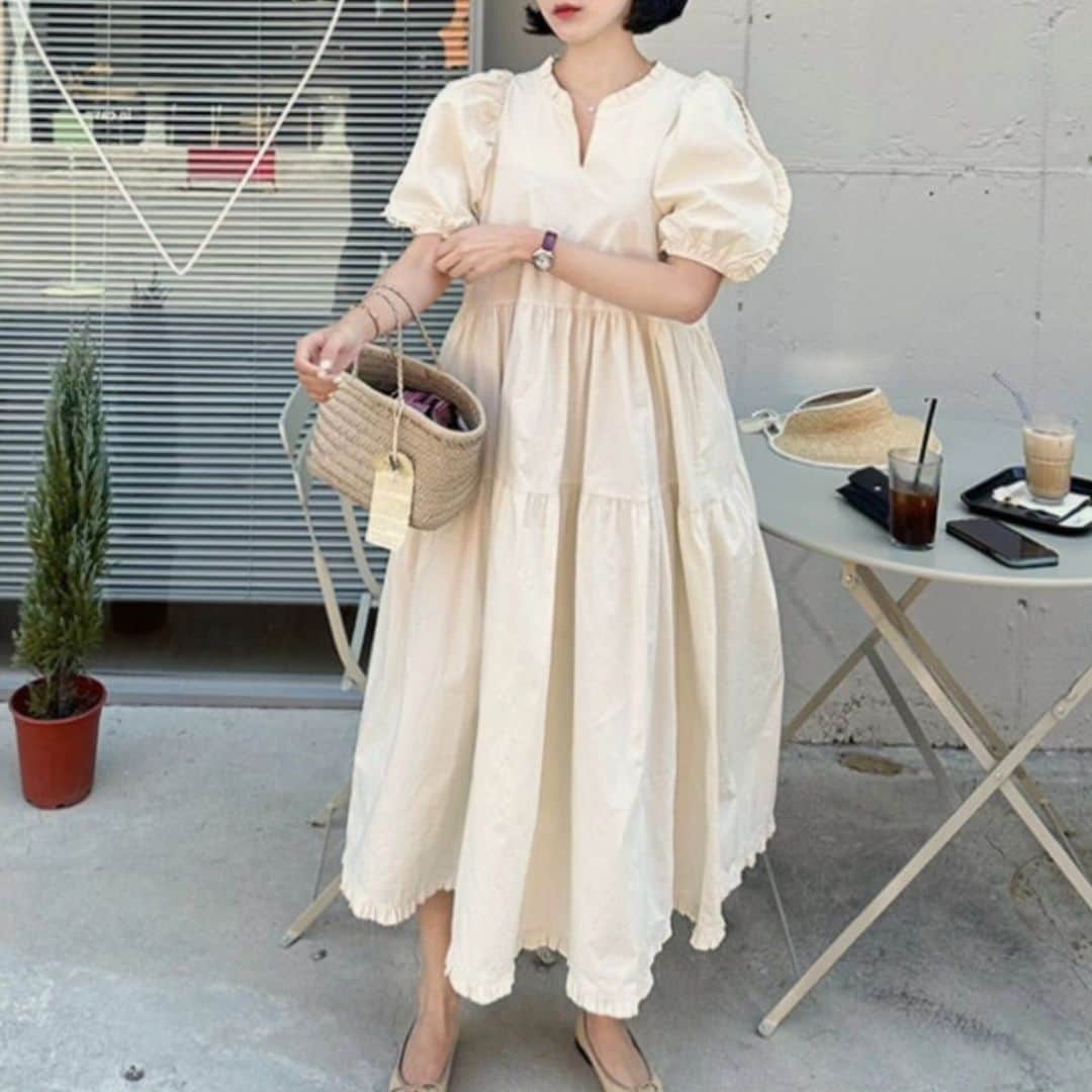 Y's Stellaのインスタグラム：「. 💛Recommend  item 発売からずっと人気のある１枚 フリルのトリミングがとっても可愛い🤍  #ワンピース#ワンピ#夏ワンピ#旅行#女子会#海#海コーデ#プール#プールコーデ」