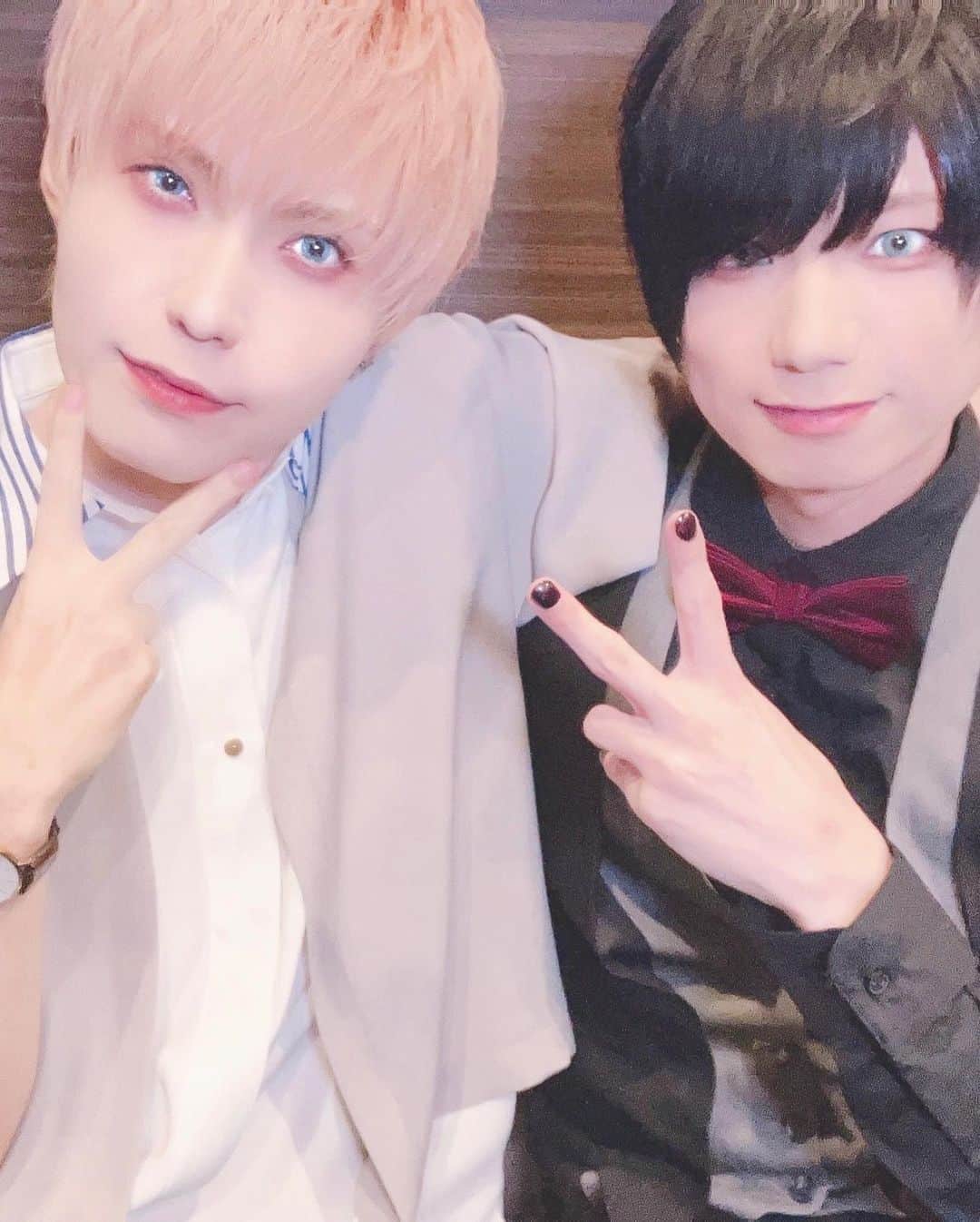 結さんのインスタグラム写真 - (結Instagram)「『Blissful Time vol.2』  『雰囲気の良い場所で素敵な音楽と美味しいご飯を堪能しながら好きな人と過ごす優雅な時間』をテーマにしたイベント。  ご来場頂き誠にありがとうございました！  俺の感想から伝えると  控えめに言っても最高！ 心満たされる1日になりました。  気持ち良く歌えた事もそうだけど、ファンのみんなが楽しそうにしてる姿を見るのが俺はやっぱり好きだな。  素敵な演者、ファン、スタッフに囲まれて過ごす時間はやっぱり最高です！  小林先生の圧倒的歌唱力に乗っかってハモるのは凄く気持ちが良かった！  そして泰斗先生の相変わらずのピアノアレンジ。  またいつかやりたいね。  次のライブスケジュールは決まって無いけど、一緒にライブ出来る方が見付かったらすぐにスケジュール決めようと思うので、しばしお待ち下さい。  中々見付からなかったら一人でのライブも検討します。  改めてご来場頂き誠にありがとうございました！  結  #結 #v系 #ライブ #小林正典 #藤原泰斗 #ミュージックバー #アコースティックライブ #グランドピアノ #ボーカル #photooftheday」7月9日 20時52分 - sing.yui.0318
