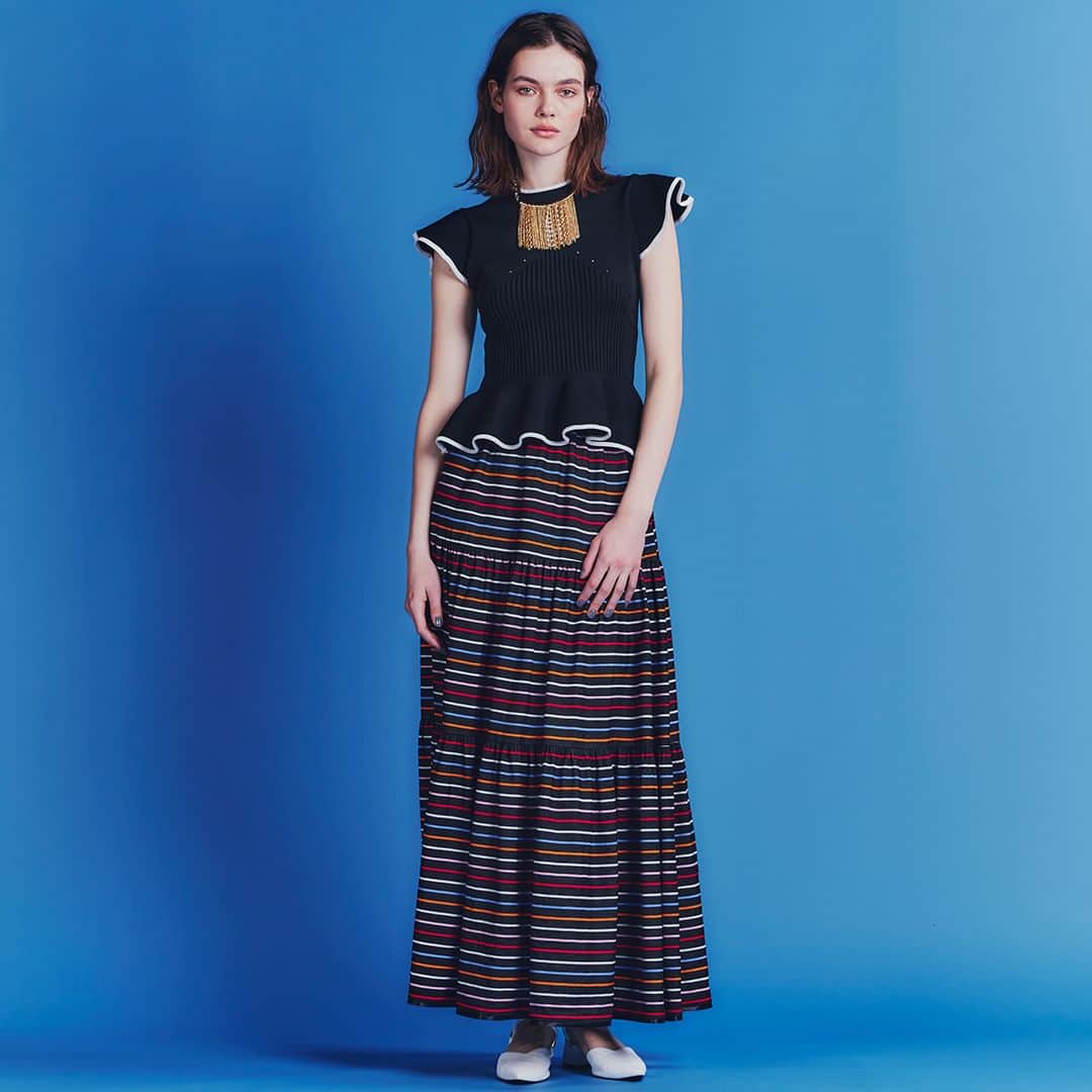 Double Standard Clothingのインスタグラム：「. NEW ARRIVAL 2023 PRE-FALL COLLECTION . [TOPS] DSC / バイカラーニットトップス price. 31,900円(税込) color. オフ / ブラック size. 36 / 38 . [BOTTOMS] DSC / バイカラーニットトップス price. 47,300円(税込) color. ボーダー size. 36 / 38 . ------------------------------------------ #doublestandardclothing #tokyo #DSC #sov #nightstore #fashion #ootd #2023prefall」