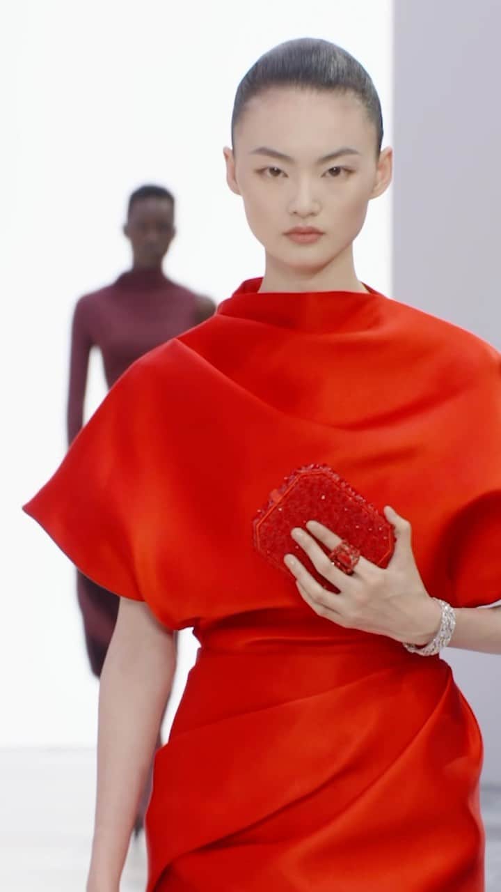 Fendiのインスタグラム：「Fusing the rigor of Roman architecture with the eternal asymmetries and mirages of the natural world, Delfina Delettrez Fendi presents Fendi Triptych, her debut high jewellery collection.  Artistic Director of Couture and Womenswear: @mrkimjones  Artistic Director of Accessories and Menswear: @silviaventurinifendi  Artistic Director of Jewellery: @delfinadelettrez   Film: @loicprigent Music: @simonmparris」
