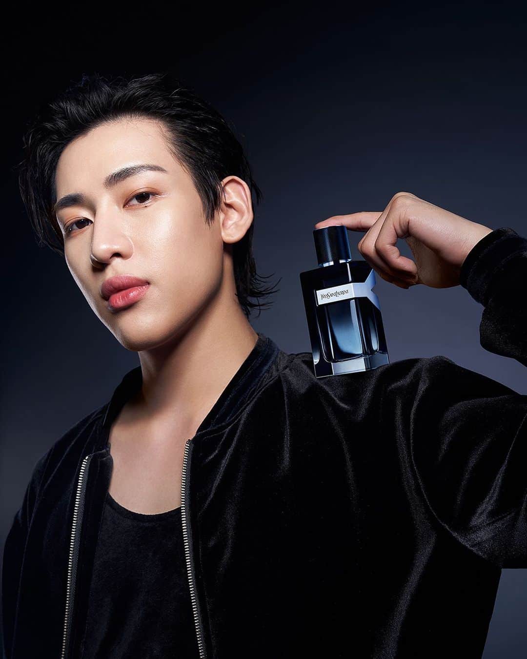 Yves Saint Laurent Beautyさんのインスタグラム写真 - (Yves Saint Laurent BeautyInstagram)「Take on the challenge, because WHY NOT? – Y EAU DE PARFUM  @YSLBeauty #YSLBeautyTH #YSLBeautyTHxBamBam #Ad」7月9日 21時00分 - yslbeauty