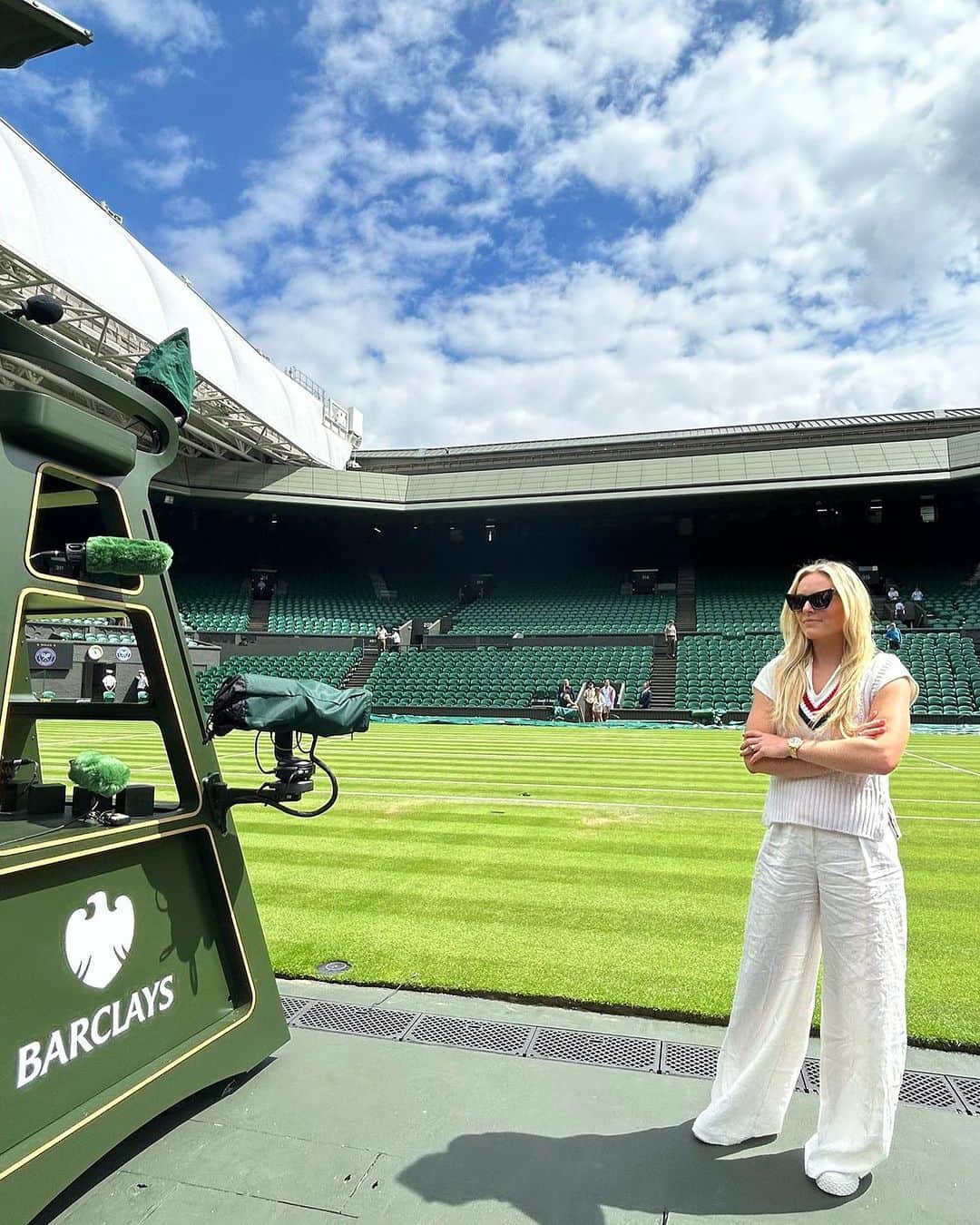 リンゼイ・ボンさんのインスタグラム写真 - (リンゼイ・ボンInstagram)「Wimbledon pt. 2 - the @djokernole, interviews and the Opera. A magical few days. Thank you @rolex 🙏🏻  Next, will fill you in on my tourist experience in the city.」7月9日 21時02分 - lindseyvonn