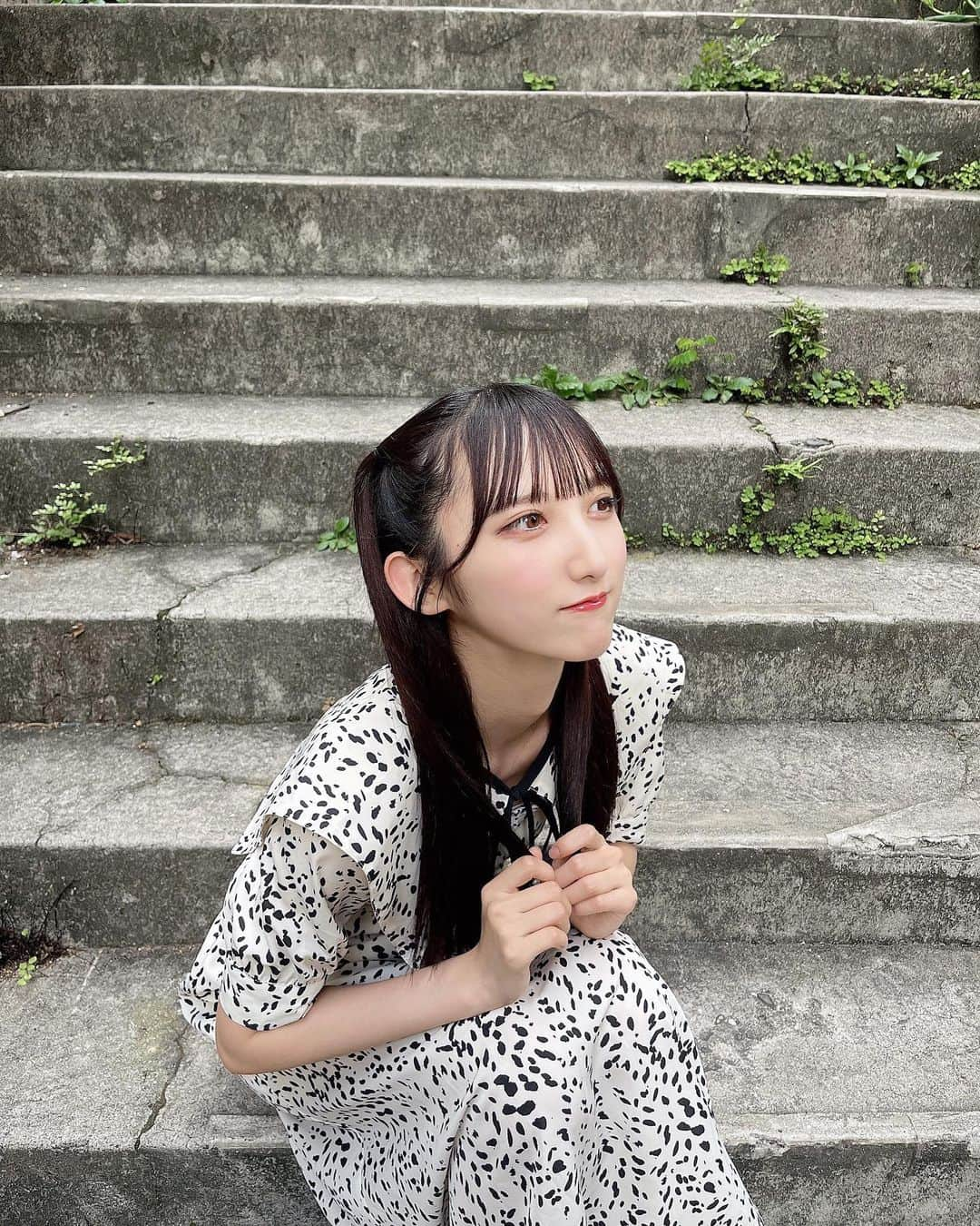 長友彩海さんのインスタグラム写真 - (長友彩海Instagram)「☺︎  オンラインお話し会 2日間ありがとうございました👸🏻🖤🤍幸せすぎました  夏始まったーーーー！ 最高の夏にしましょう🌞🌴🌺✨ お話し会ラストはパシフィコ横浜でお待ちしてます👋🏻  #akb48 #長友彩海 #どうしても君が好きだ #お話し会  #ハーフツイン #ヘアアレンジ #GRL #ootd  #offshot #idol #love #style #coordinate  #instafashion #instagood #photooftheday  #like4like #followme #f4f」7月9日 21時27分 - ayami.n_48