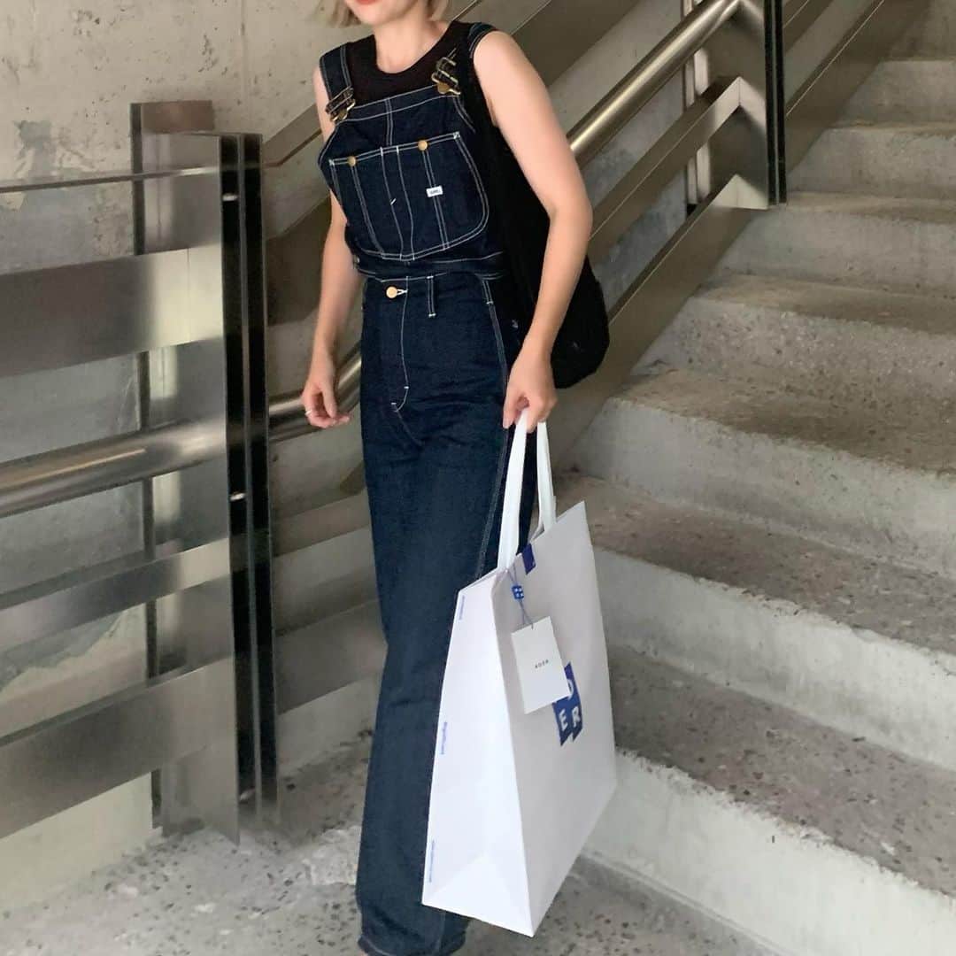 和田えりかさんのインスタグラム写真 - (和田えりかInstagram)「２日目のこーで  @amerivintage ×Leeのsetup👖  韓国に着て行きたかったんだｧ〜 この日すっごい雨でこれしか写真 撮れなかったのが悔しい…(こーで)」7月9日 21時52分 - _wadaerika