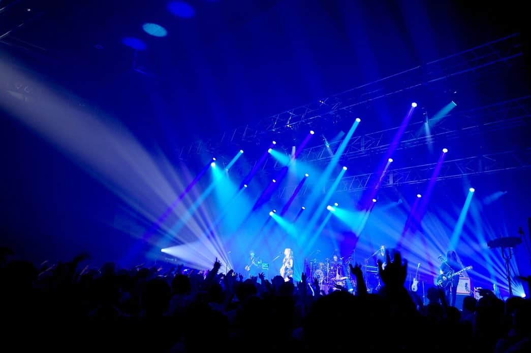 小名川高弘のインスタグラム：「仙台最高でした！ お客さんも、ライブハウスのホスピタリティも、こんな幸せにさせてくれる会場、他にないですね！  そして、仙台の皆さんの大きな声が彩ちゃんをスパークさせてました✨  #山本彩アンドツアー #チームsy #仙台gigs」