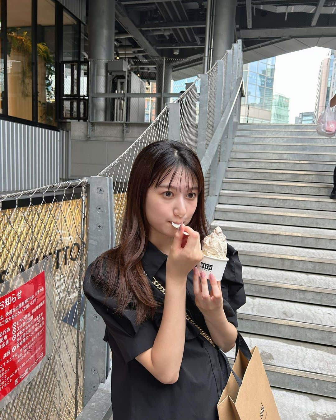 濱田よりかさんのインスタグラム写真 - (濱田よりかInstagram)「KITH TOKYO🍦♡ . . . . . カスタマイズもできるアイス屋さん🍦 コーンフレークとかザクザクしたのいっぱい入ってて美味しかった♡ わりと甘めでフルーリーみたいだった👼 . . . . . #kithtokyo #shibuya #miyashitapark #shibuyacafe #tokyocafe #japan #japantrip #渋谷 #渋谷カフェ #渋谷グルメ #東京カフェ #宮下パーク #渋谷スイーツ」7月9日 21時56分 - yorika_hamada