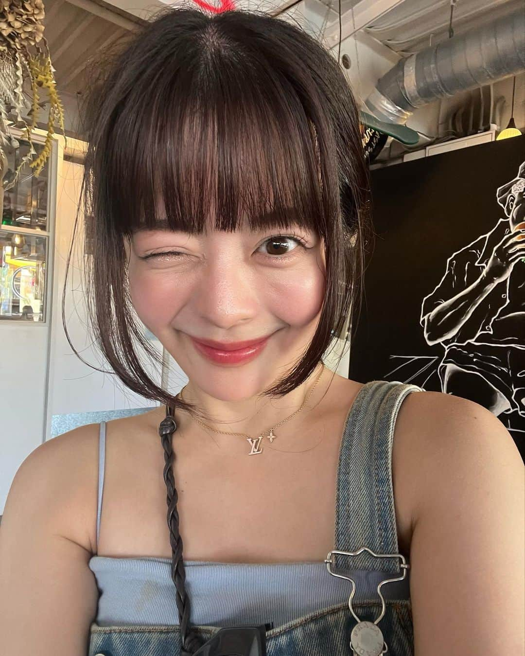 牛江桃子（ももち）さんのインスタグラム写真 - (牛江桃子（ももち）Instagram)「OKINAWA🏝️🩵💙 ⁡ ⁡ 3日間ひたすらにまったりゆったり。一足先に夏を存分に楽しんだ♡ やっぱり沖縄だいすきだな〜〜🌻 Vlog撮ったので、またYouTube UPするね🍉 幸せな時間すぎた〜〜☺︎♡ ⁡ 沖縄で写真いーーーっぱい撮ったから、 しばらく沖縄の投稿つづきます⛵️♡ ⁡ ⁡ ⁡ PS. このコーデお気に入り🪼♡ ⁡ #沖縄旅行 #沖縄観光 #那覇グルメ #那覇観光 #アメリカンビレッジ #沖縄観光スポット #アメリカンビレッジ沖縄」7月9日 22時03分 - momochi.661