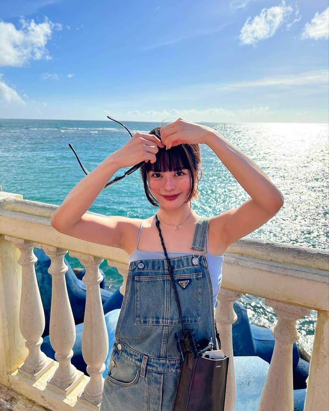 牛江桃子（ももち）さんのインスタグラム写真 - (牛江桃子（ももち）Instagram)「OKINAWA🏝️🩵💙 ⁡ ⁡ 3日間ひたすらにまったりゆったり。一足先に夏を存分に楽しんだ♡ やっぱり沖縄だいすきだな〜〜🌻 Vlog撮ったので、またYouTube UPするね🍉 幸せな時間すぎた〜〜☺︎♡ ⁡ 沖縄で写真いーーーっぱい撮ったから、 しばらく沖縄の投稿つづきます⛵️♡ ⁡ ⁡ ⁡ PS. このコーデお気に入り🪼♡ ⁡ #沖縄旅行 #沖縄観光 #那覇グルメ #那覇観光 #アメリカンビレッジ #沖縄観光スポット #アメリカンビレッジ沖縄」7月9日 22時03分 - momochi.661