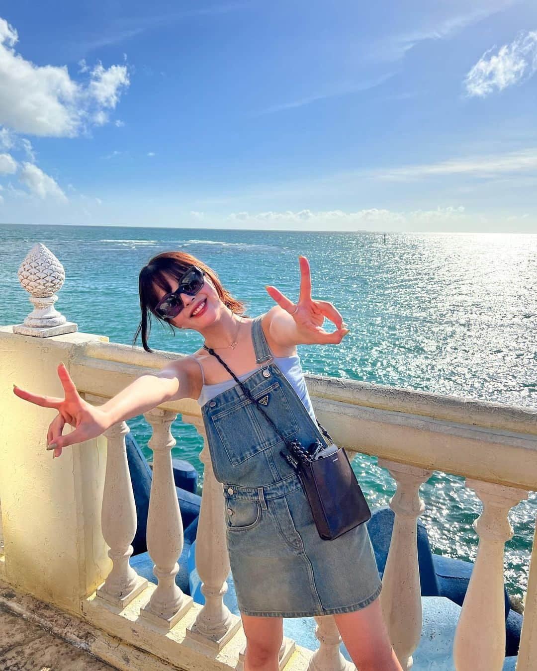 牛江桃子（ももち）さんのインスタグラム写真 - (牛江桃子（ももち）Instagram)「OKINAWA🏝️🩵💙 ⁡ ⁡ 3日間ひたすらにまったりゆったり。一足先に夏を存分に楽しんだ♡ やっぱり沖縄だいすきだな〜〜🌻 Vlog撮ったので、またYouTube UPするね🍉 幸せな時間すぎた〜〜☺︎♡ ⁡ 沖縄で写真いーーーっぱい撮ったから、 しばらく沖縄の投稿つづきます⛵️♡ ⁡ ⁡ ⁡ PS. このコーデお気に入り🪼♡ ⁡ #沖縄旅行 #沖縄観光 #那覇グルメ #那覇観光 #アメリカンビレッジ #沖縄観光スポット #アメリカンビレッジ沖縄」7月9日 22時03分 - momochi.661