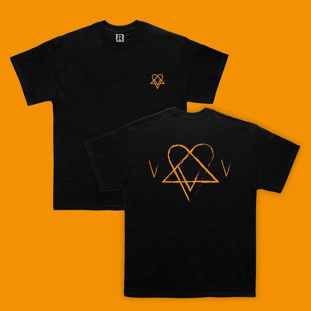 Rock Soundのインスタグラム：「Two world exclusive t-shirt designs from Ville Valo and PVRIS, only available with issue 299 of Rock Sound. Get yours now at SHOP.ROCKSOUND.TV  #villevalo #pvris #lynngunn #rock #alternative   @thisispvris @heartagram」